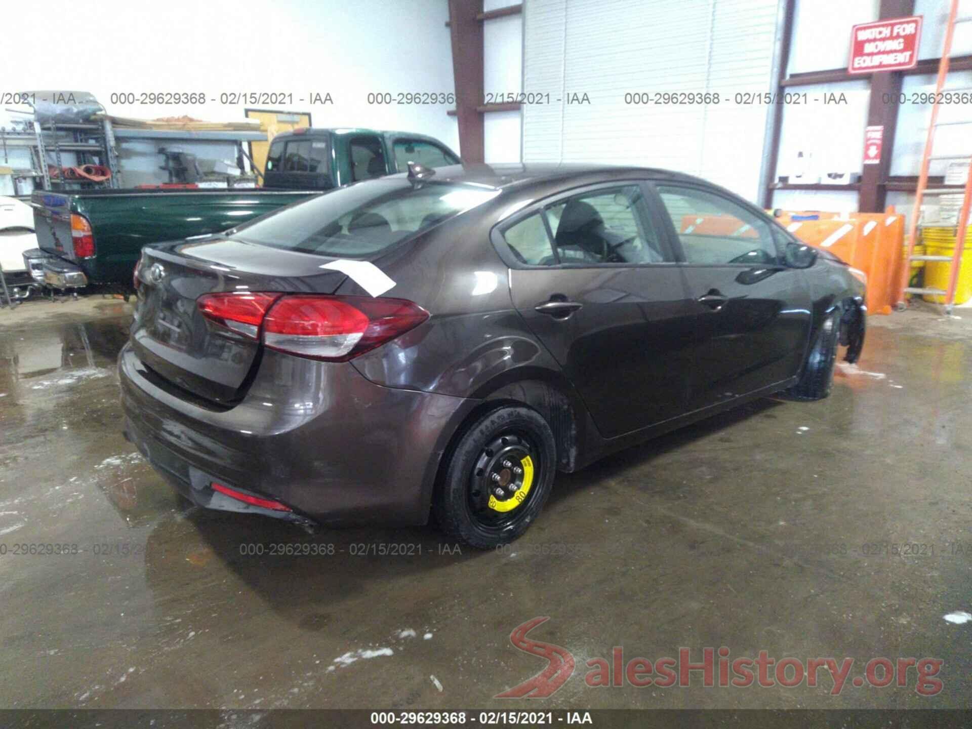 3KPFK4A78JE175323 2018 KIA FORTE