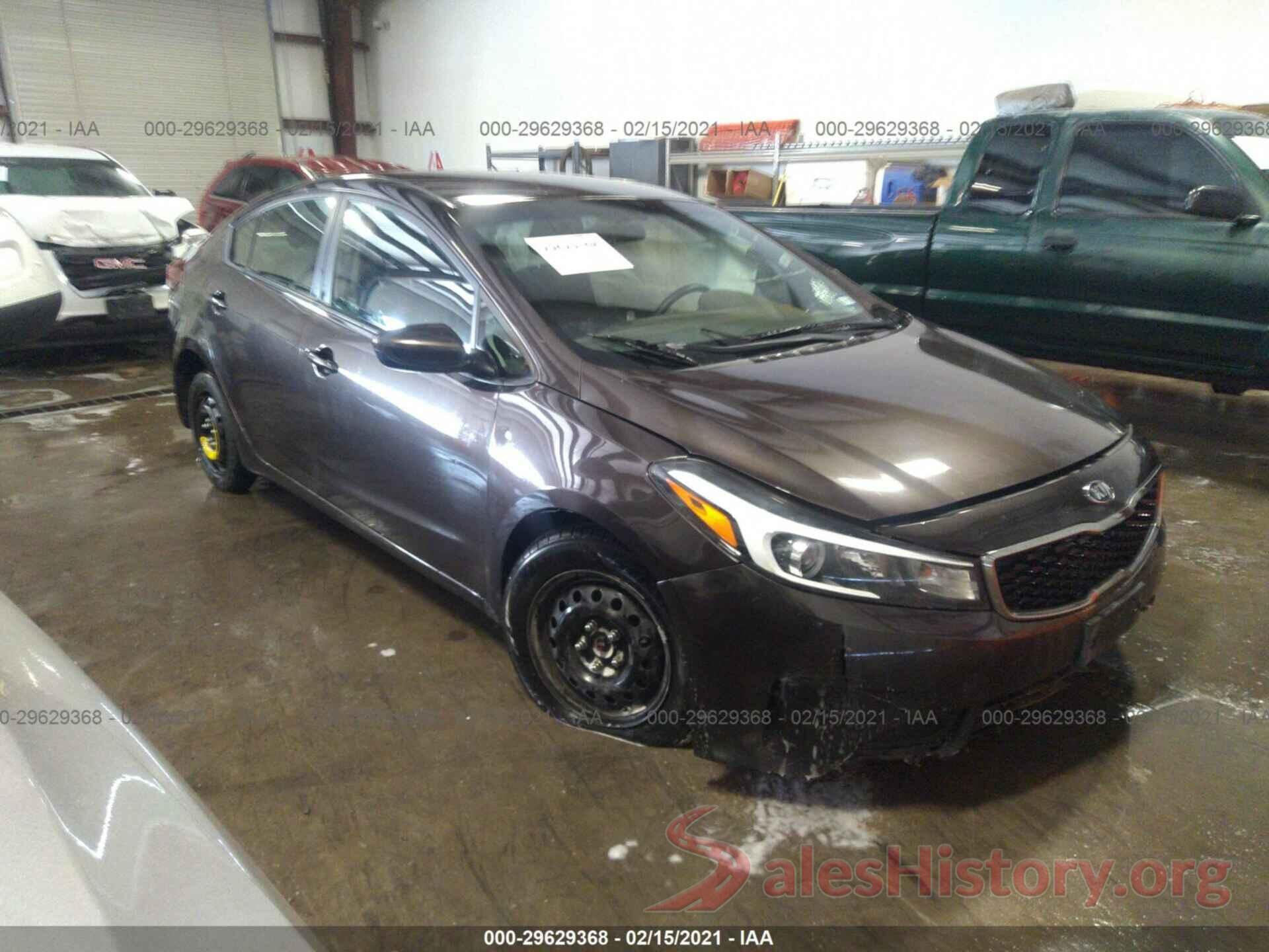 3KPFK4A78JE175323 2018 KIA FORTE