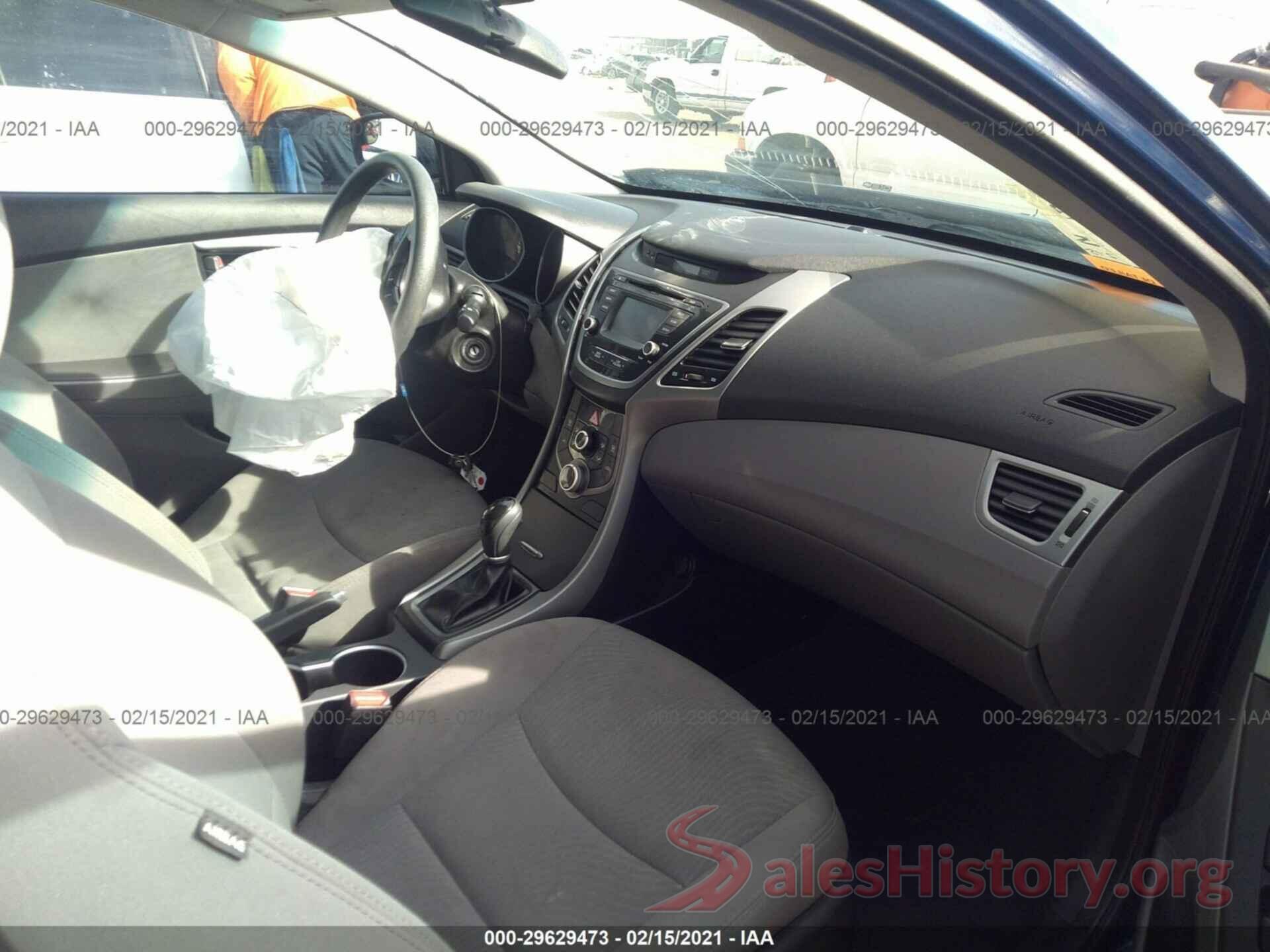 5NPDH4AE3GH652586 2016 HYUNDAI ELANTRA