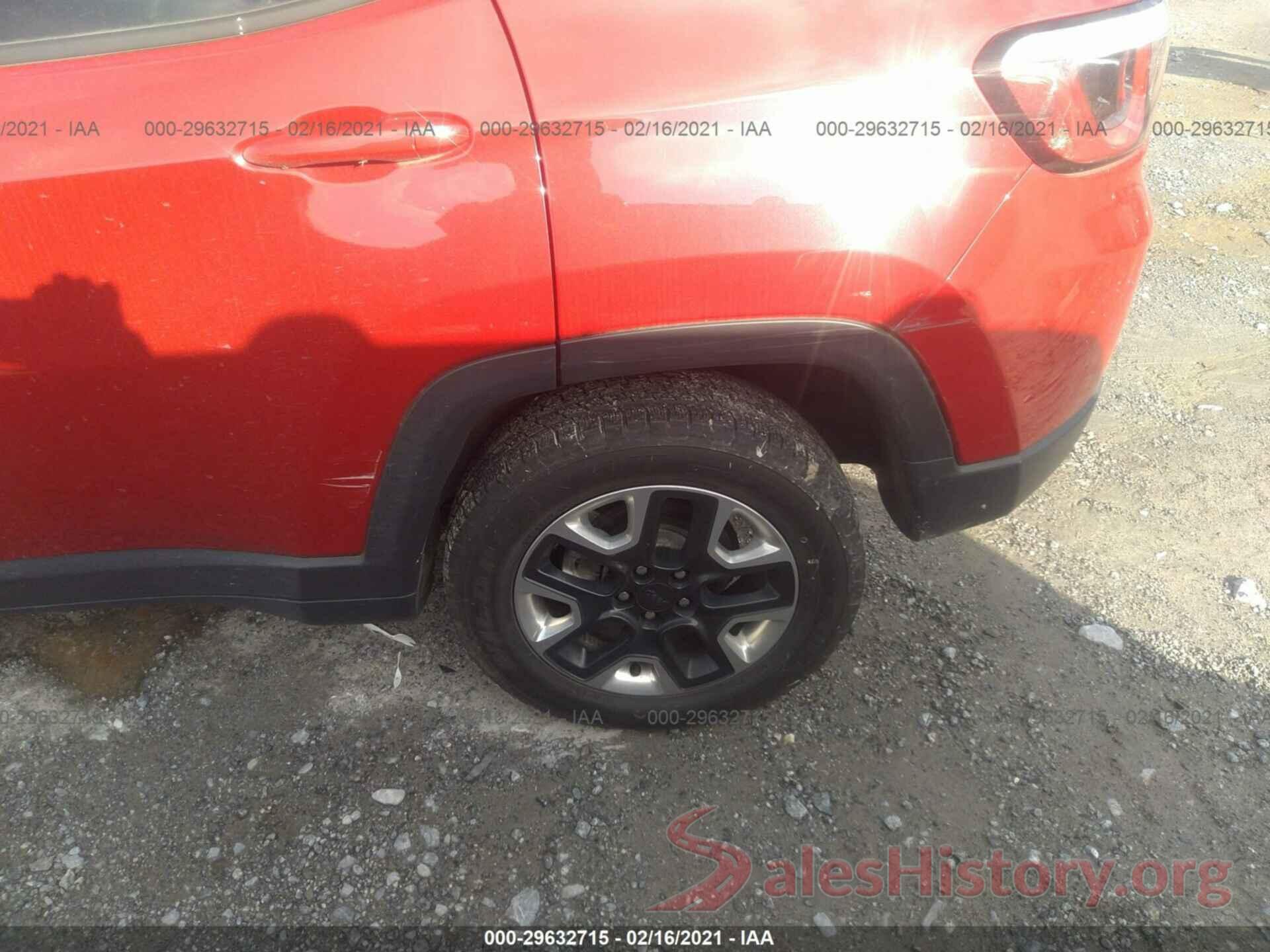 3C4NJDDB7JT451243 2018 JEEP COMPASS