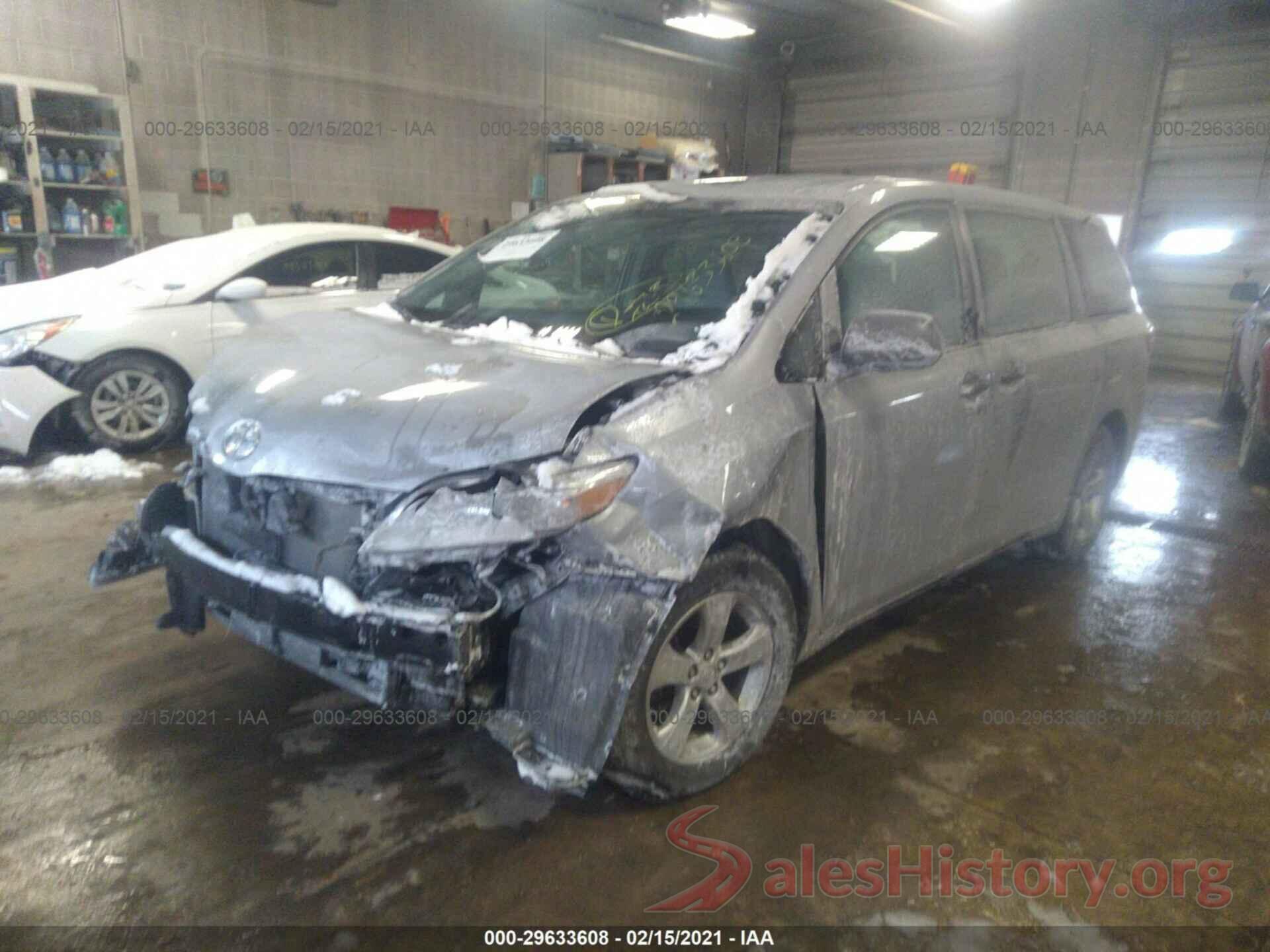 5TDZZ3DC1HS815772 2017 TOYOTA SIENNA