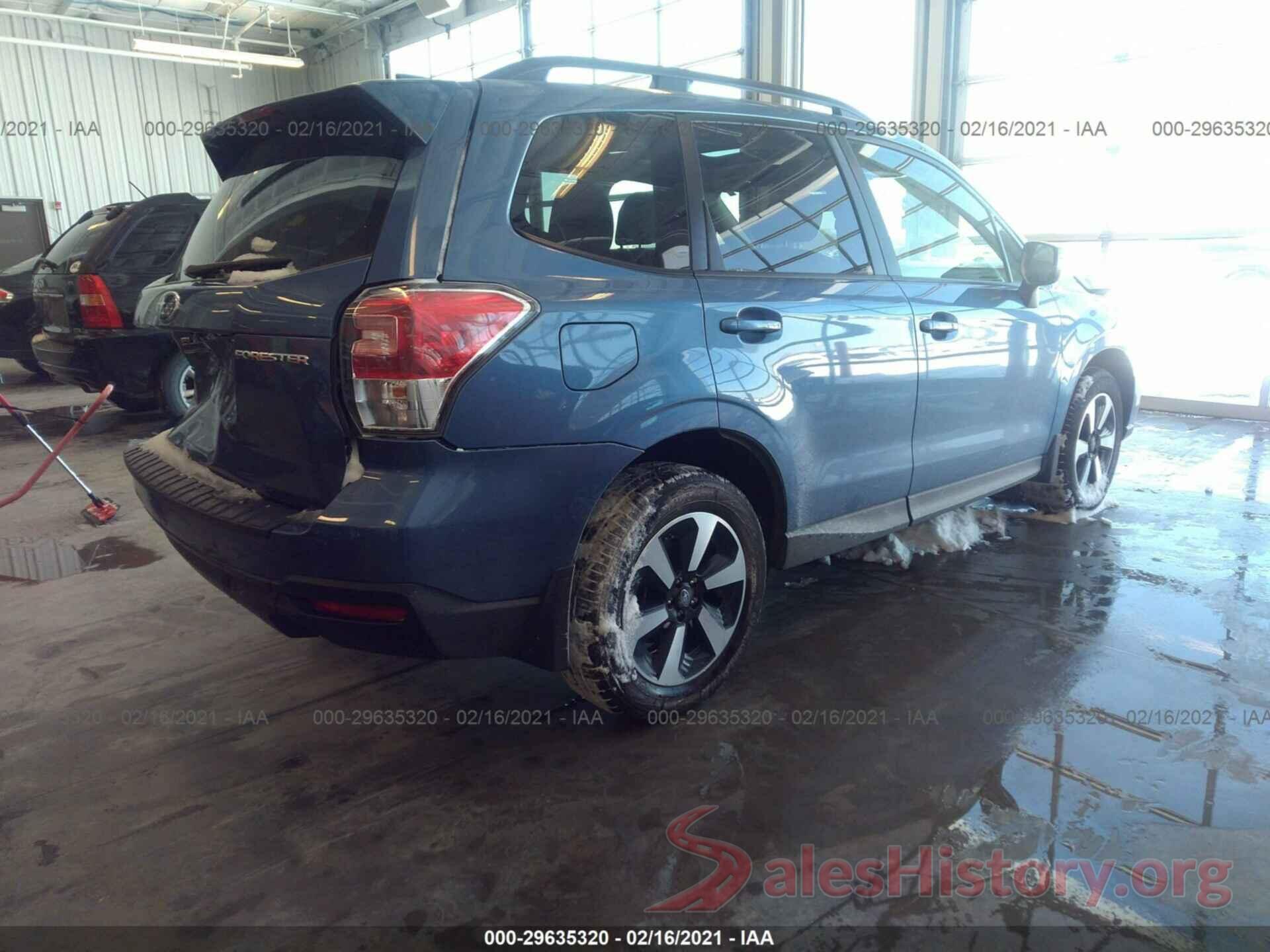 JF2SJAGC3JH587570 2018 SUBARU FORESTER