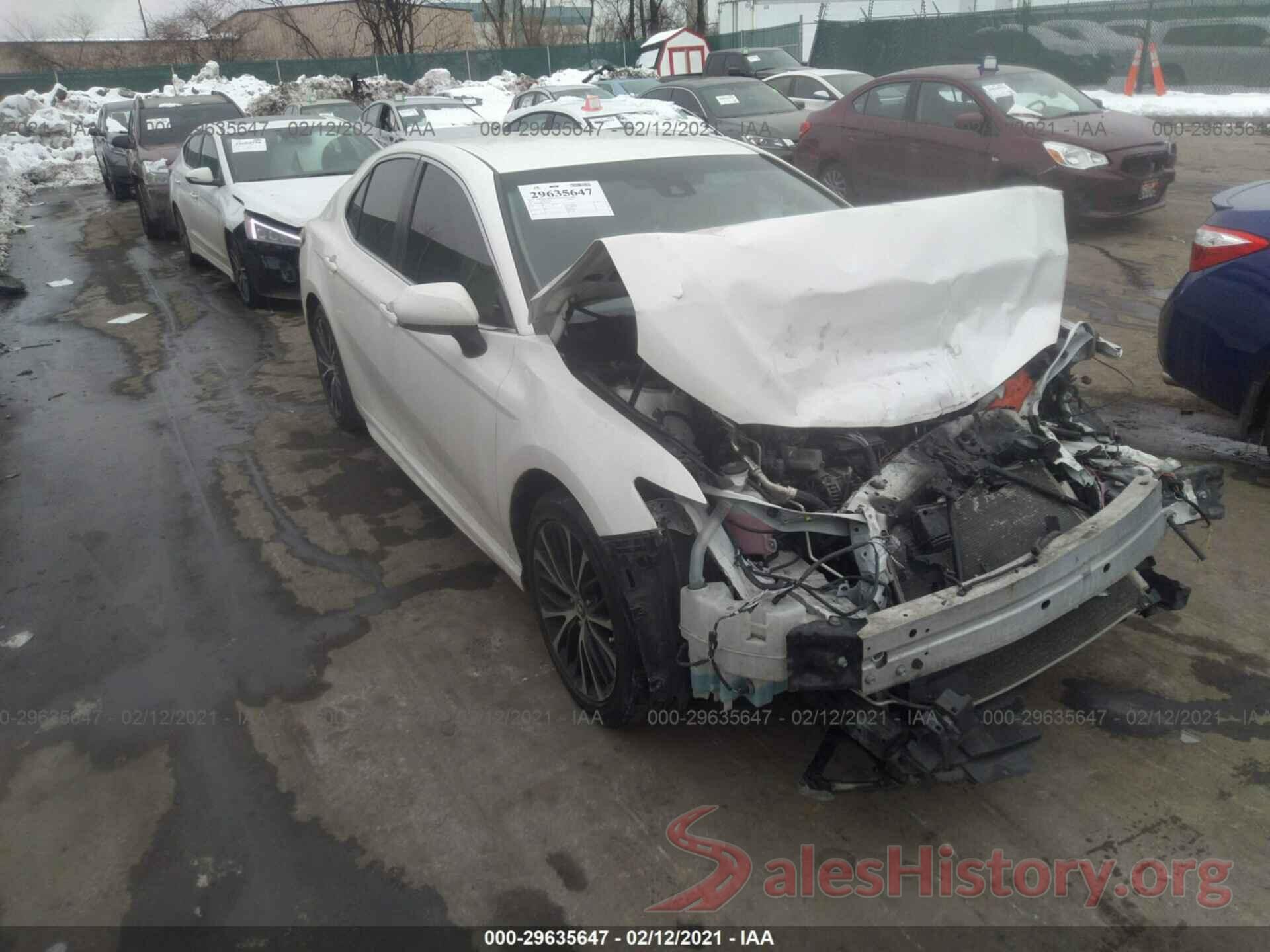 JTNB11HK4J3041938 2018 TOYOTA CAMRY