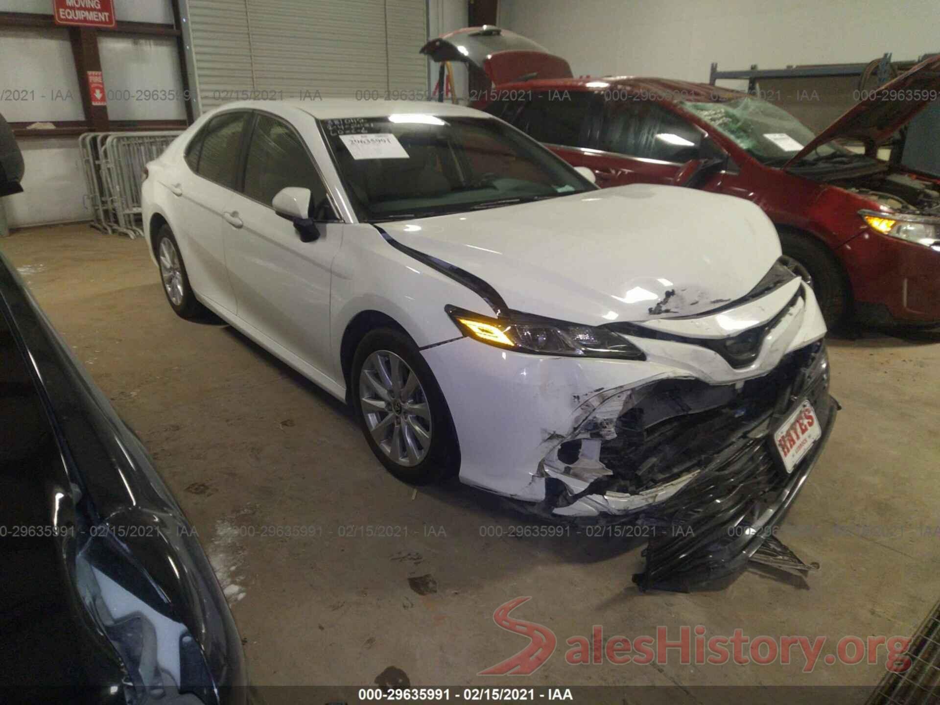 JTNB11HK8J3034281 2018 TOYOTA CAMRY