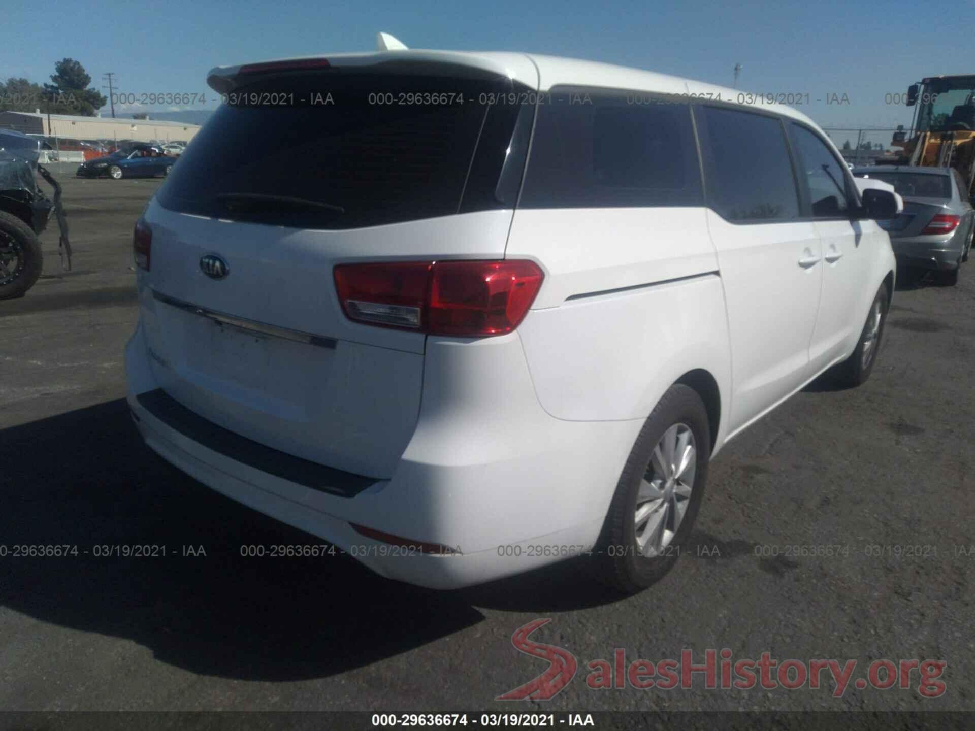 KNDMA5C18H6272580 2017 KIA SEDONA