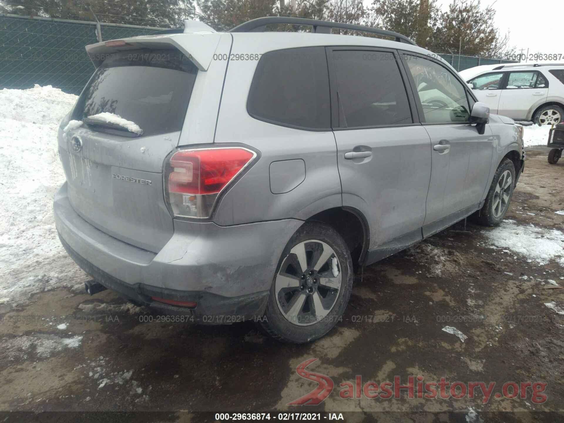 JF2SJAEC3JH400928 2018 SUBARU FORESTER