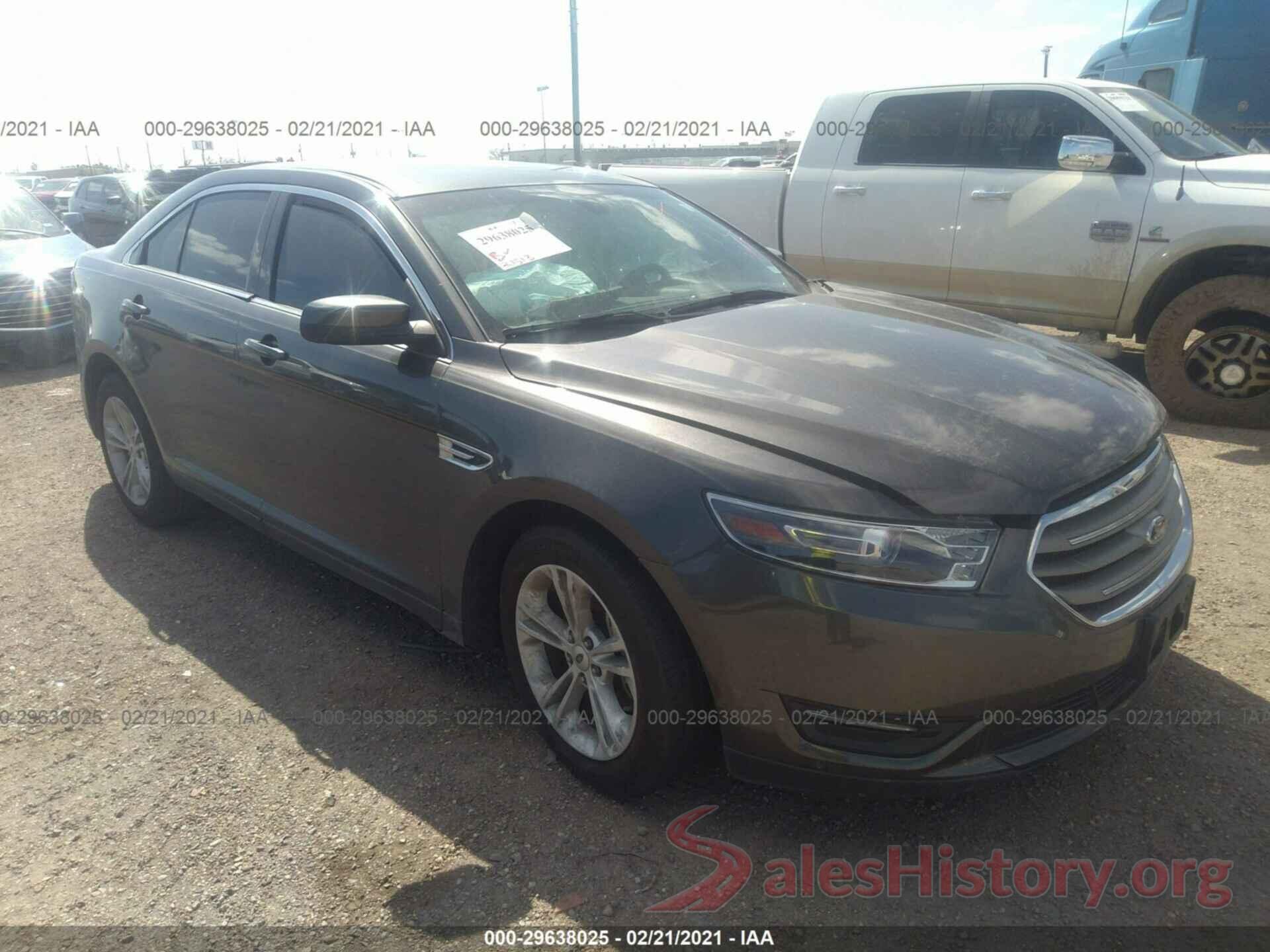 1FAHP2E8XJG119858 2018 FORD TAURUS