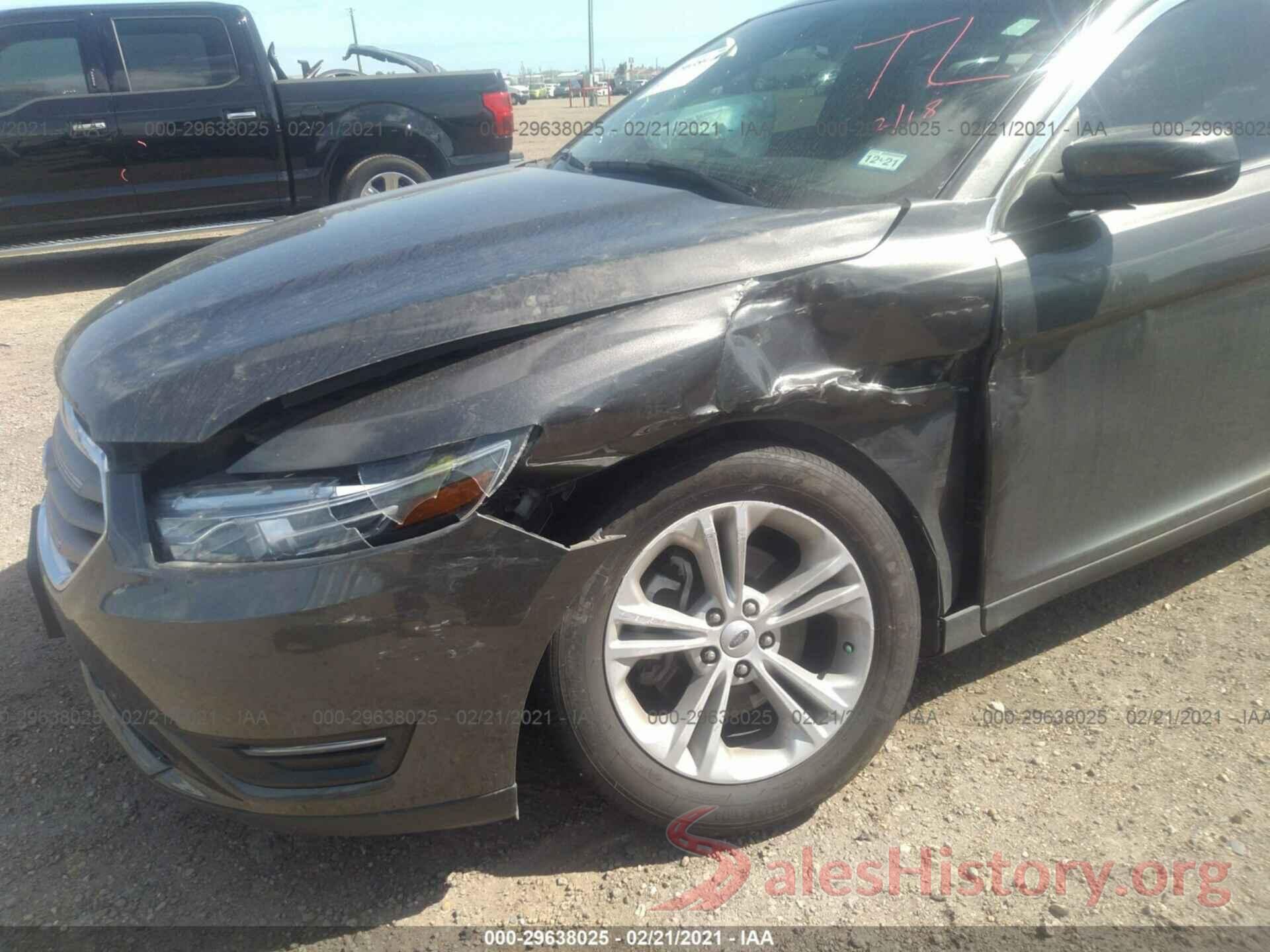 1FAHP2E8XJG119858 2018 FORD TAURUS