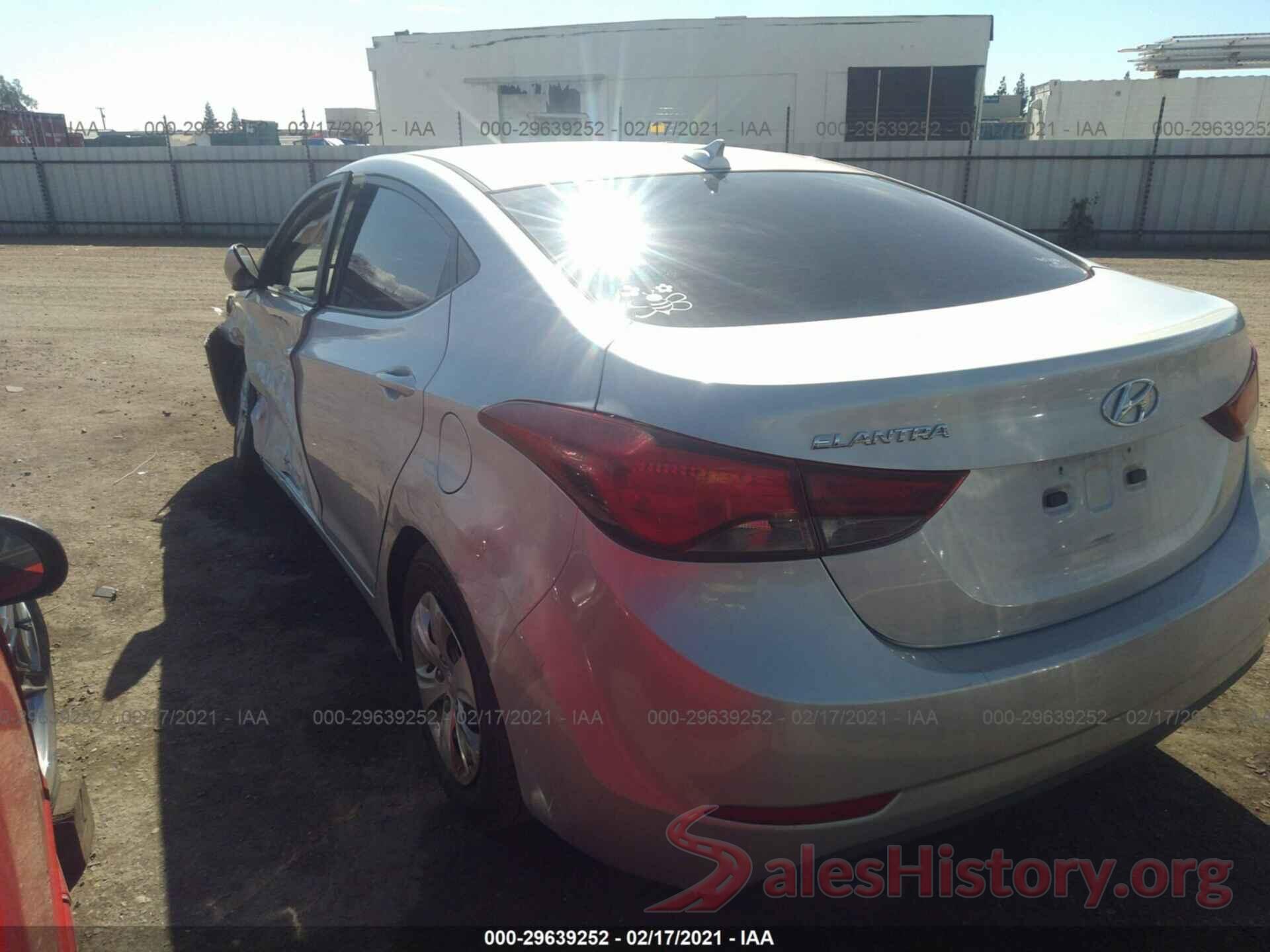 5NPDH4AE6GH742492 2016 HYUNDAI ELANTRA