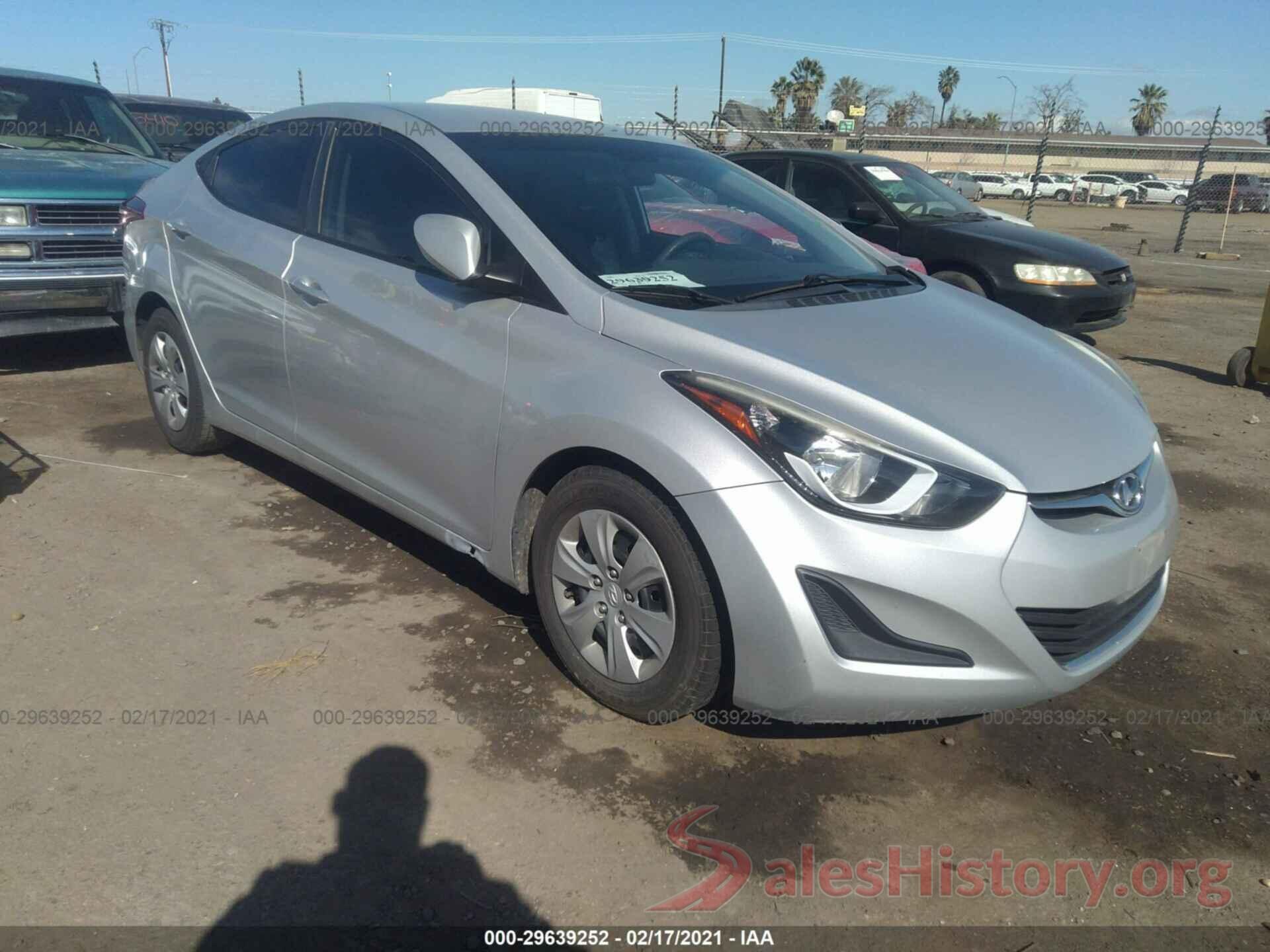 5NPDH4AE6GH742492 2016 HYUNDAI ELANTRA