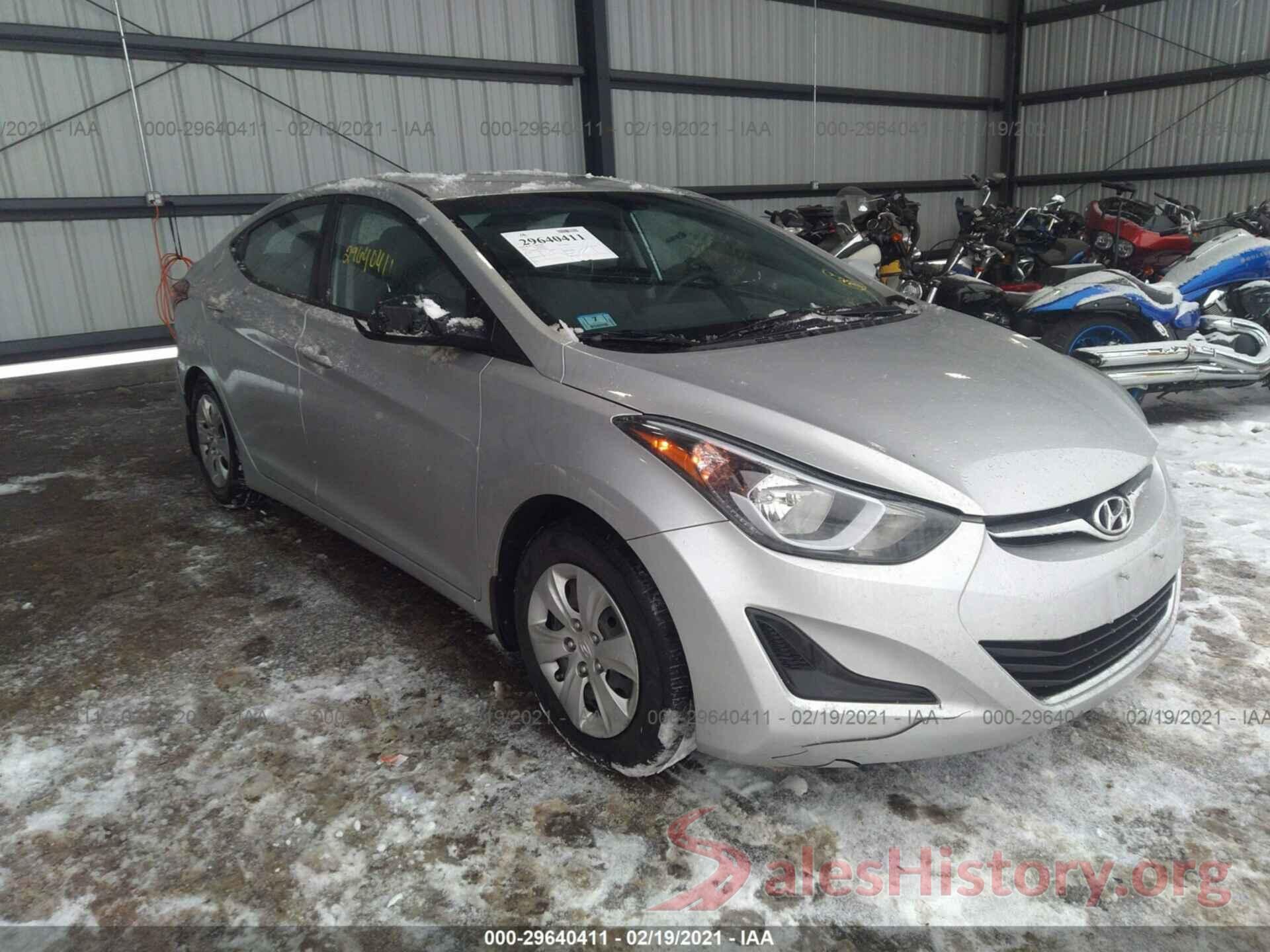 5NPDH4AE7GH750052 2016 HYUNDAI ELANTRA