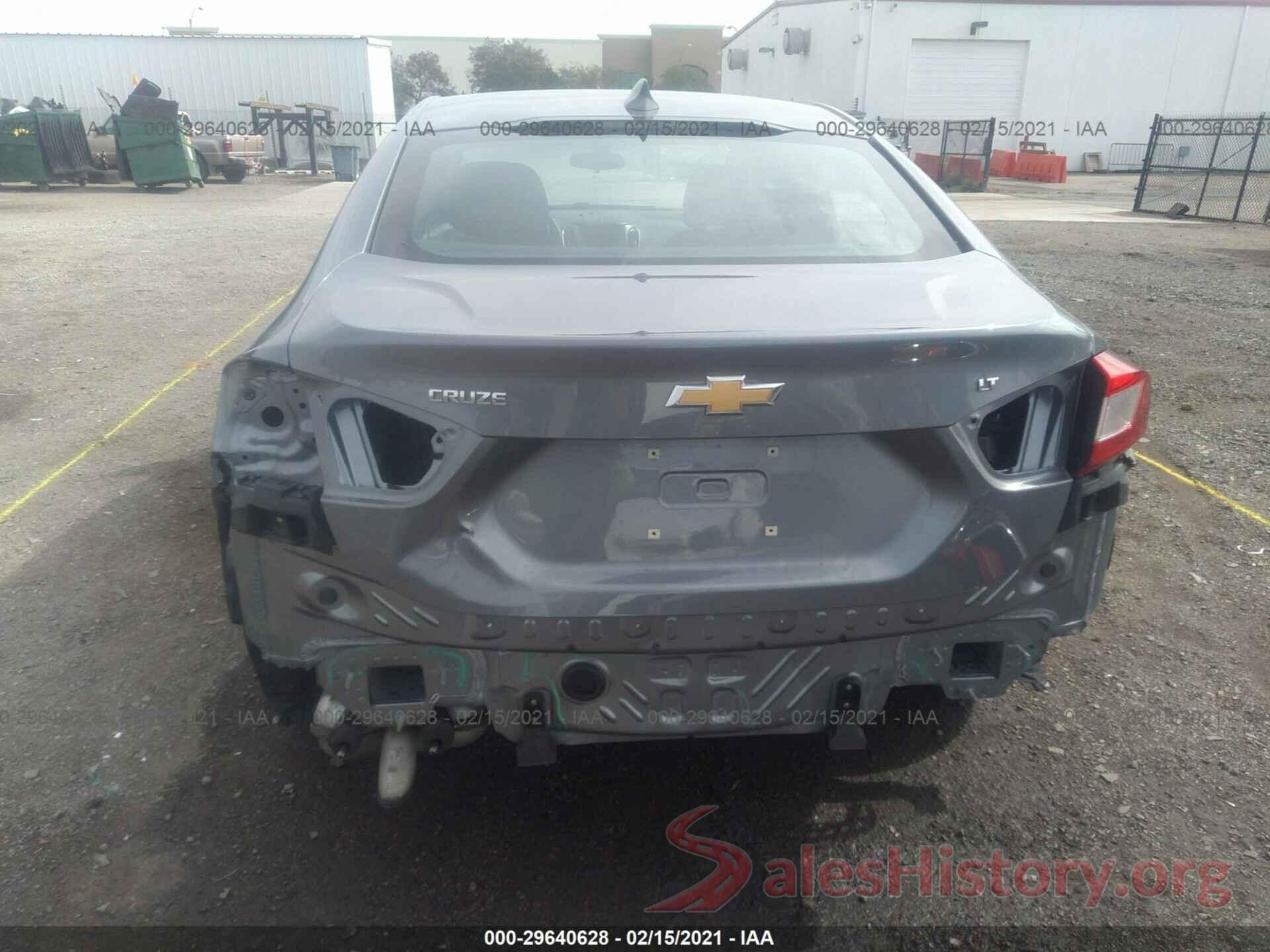 1G1BE5SM3J7153903 2018 CHEVROLET CRUZE