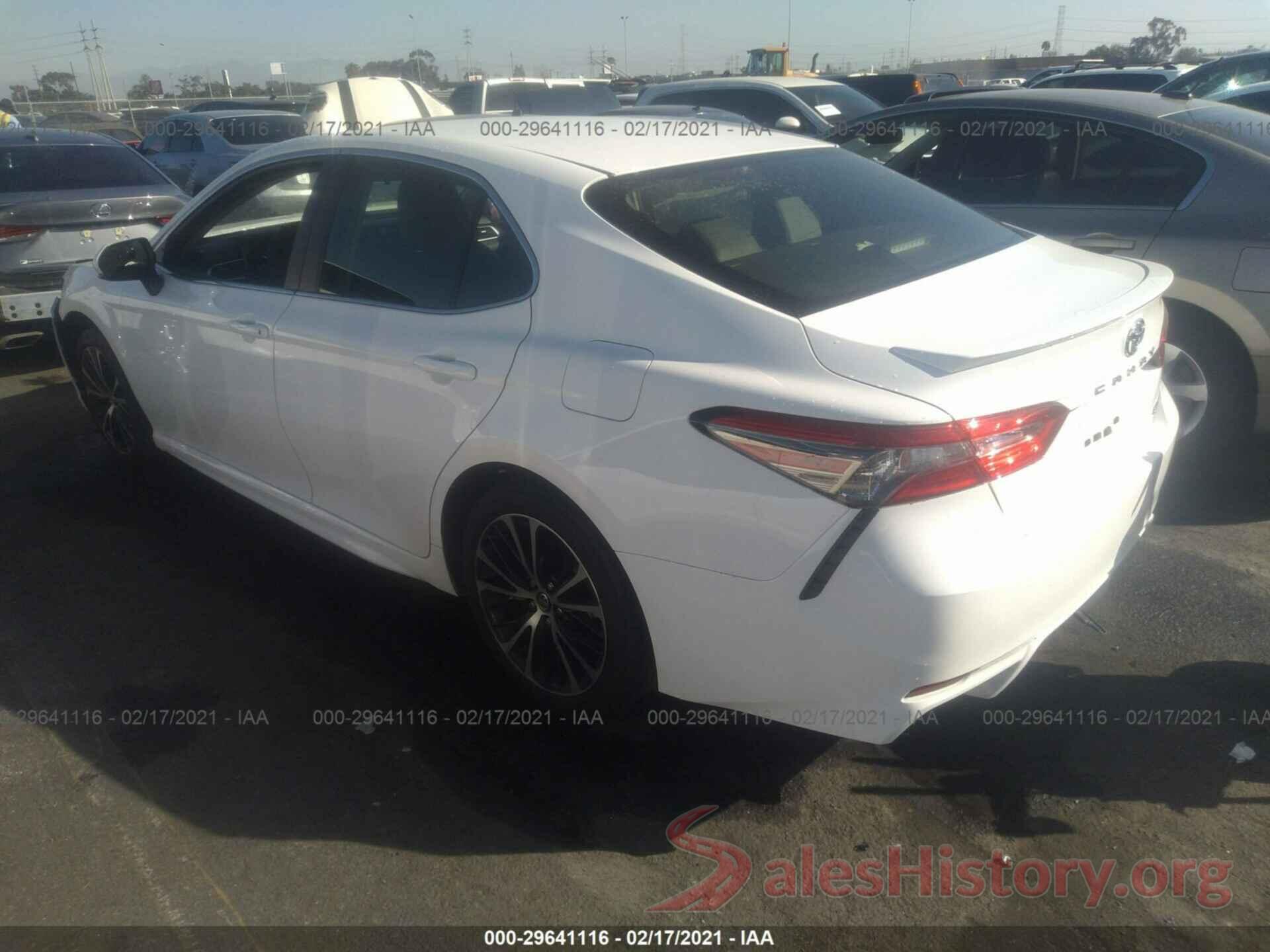 JTNB11HKXJ3004277 2018 TOYOTA CAMRY