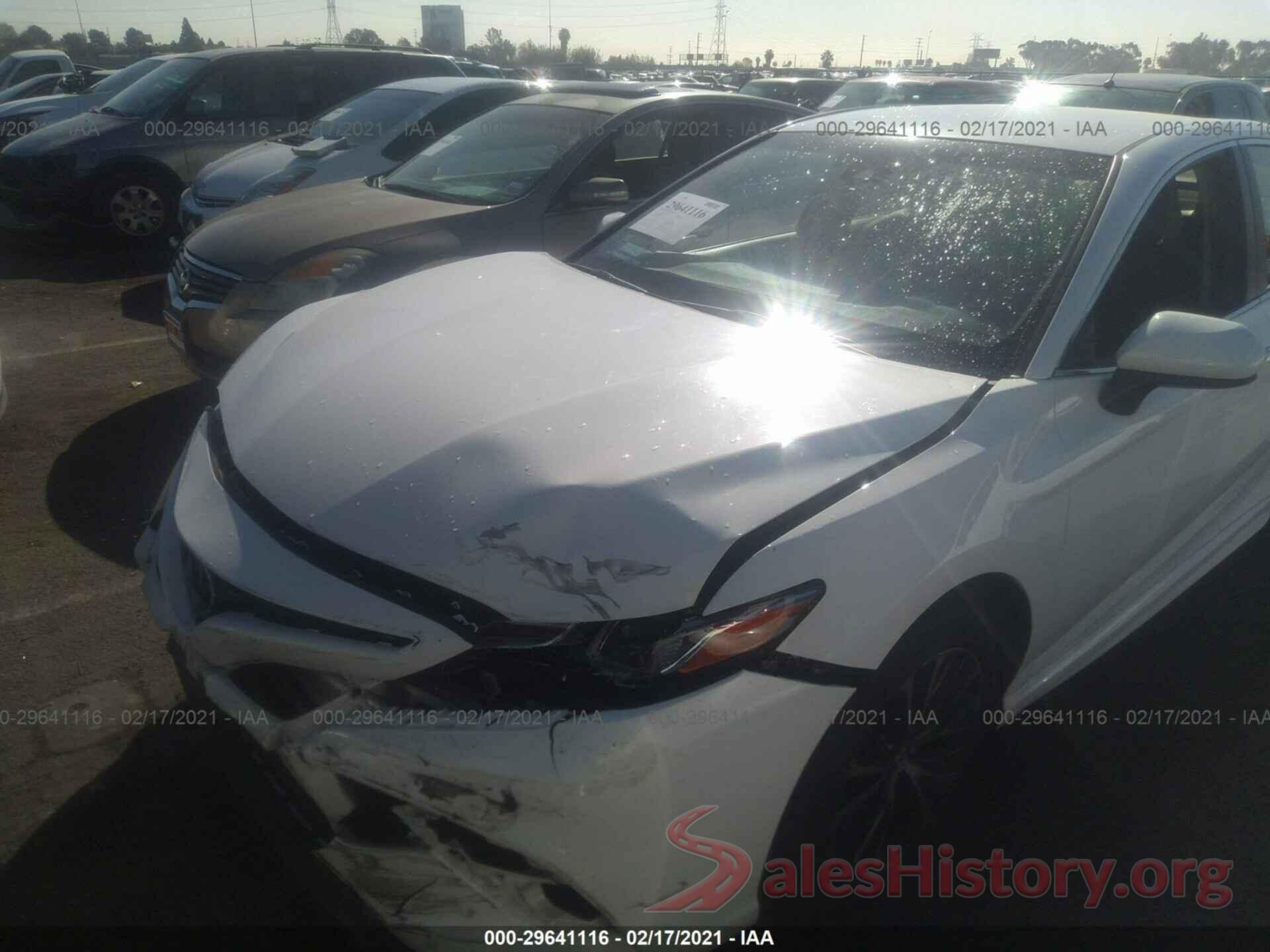 JTNB11HKXJ3004277 2018 TOYOTA CAMRY