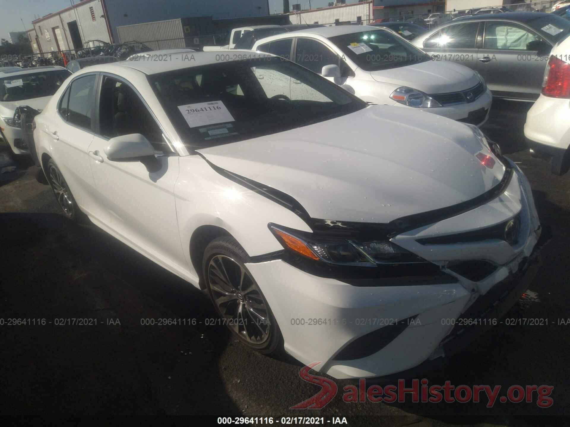 JTNB11HKXJ3004277 2018 TOYOTA CAMRY