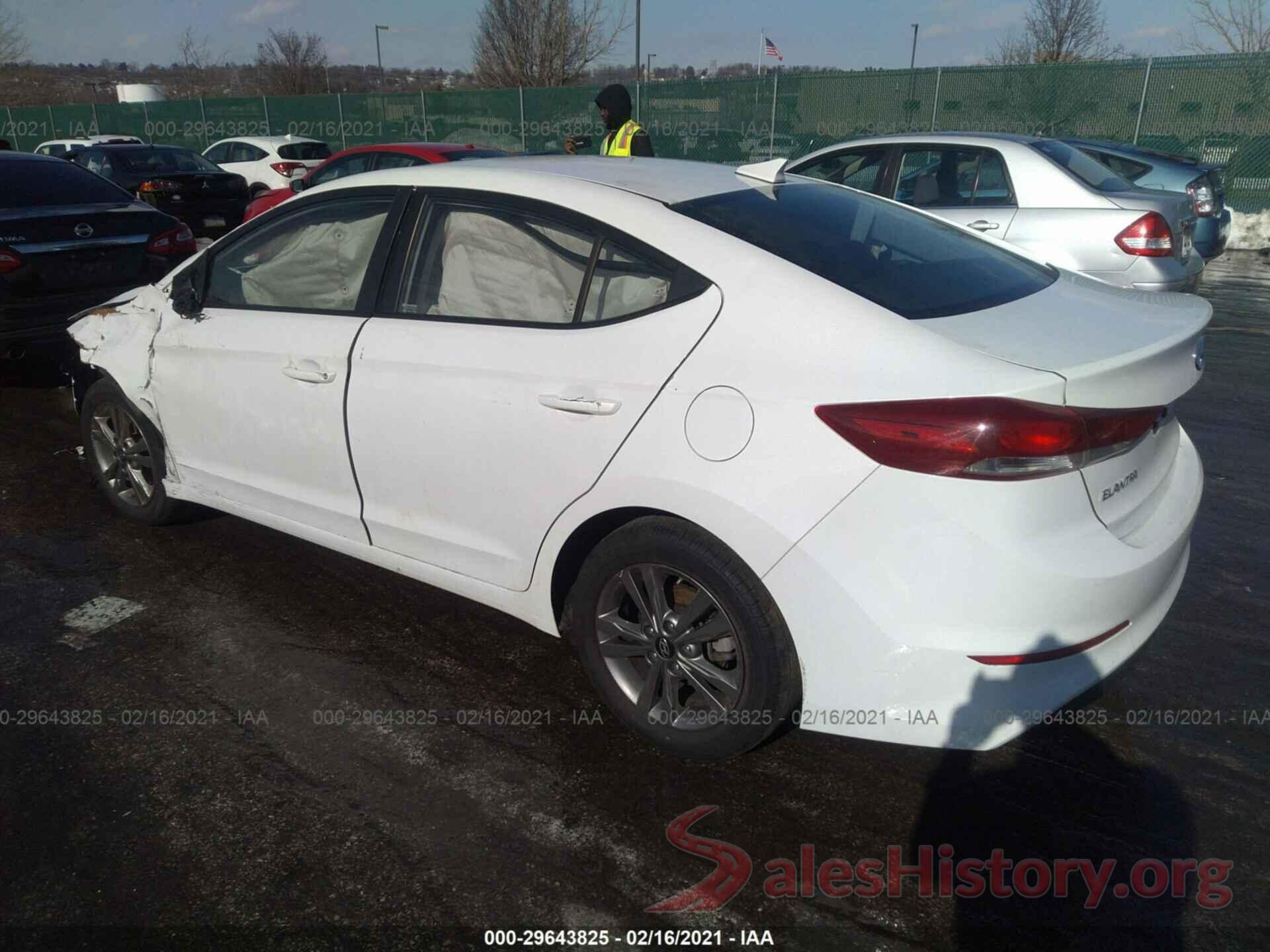 5NPD84LF3JH323917 2018 HYUNDAI ELANTRA