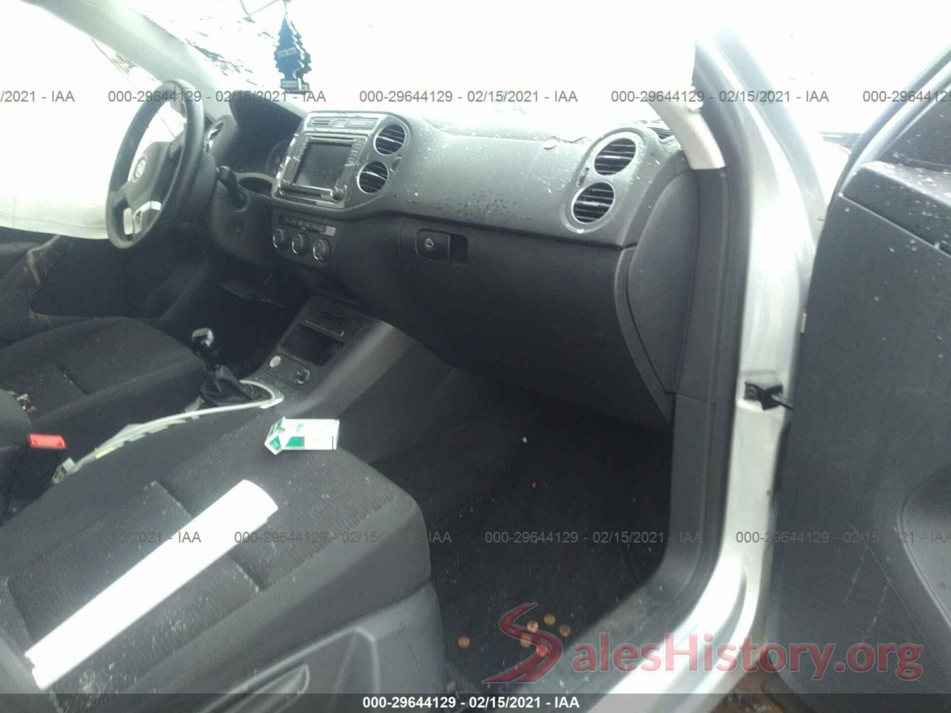 WVGBV7AX7HK054387 2017 VOLKSWAGEN TIGUAN