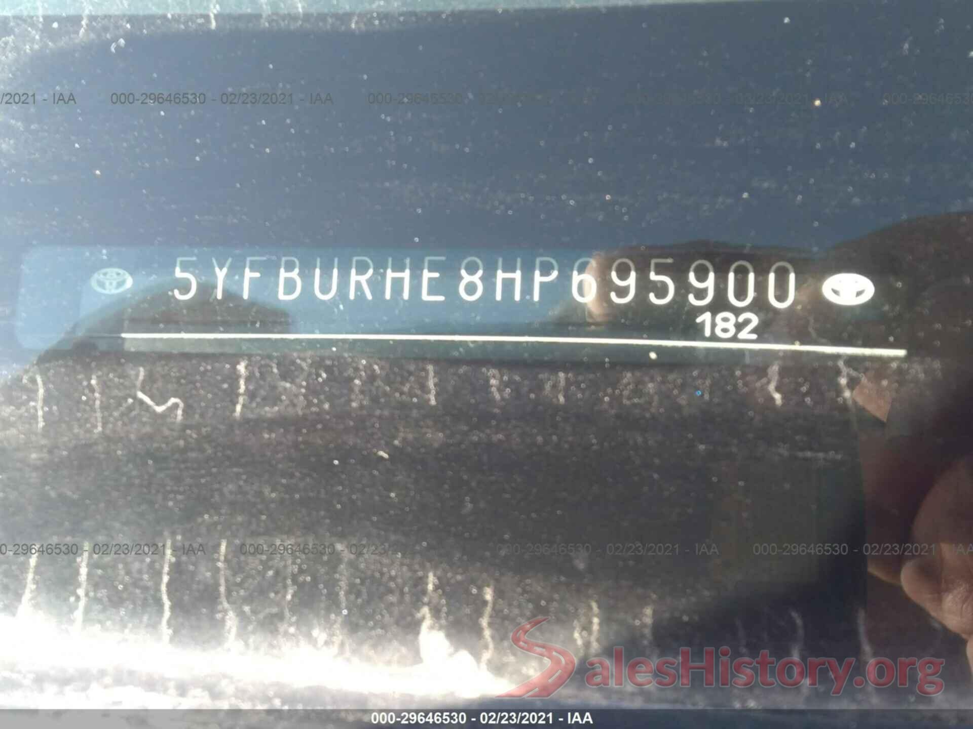 5YFBURHE8HP695900 2017 TOYOTA COROLLA