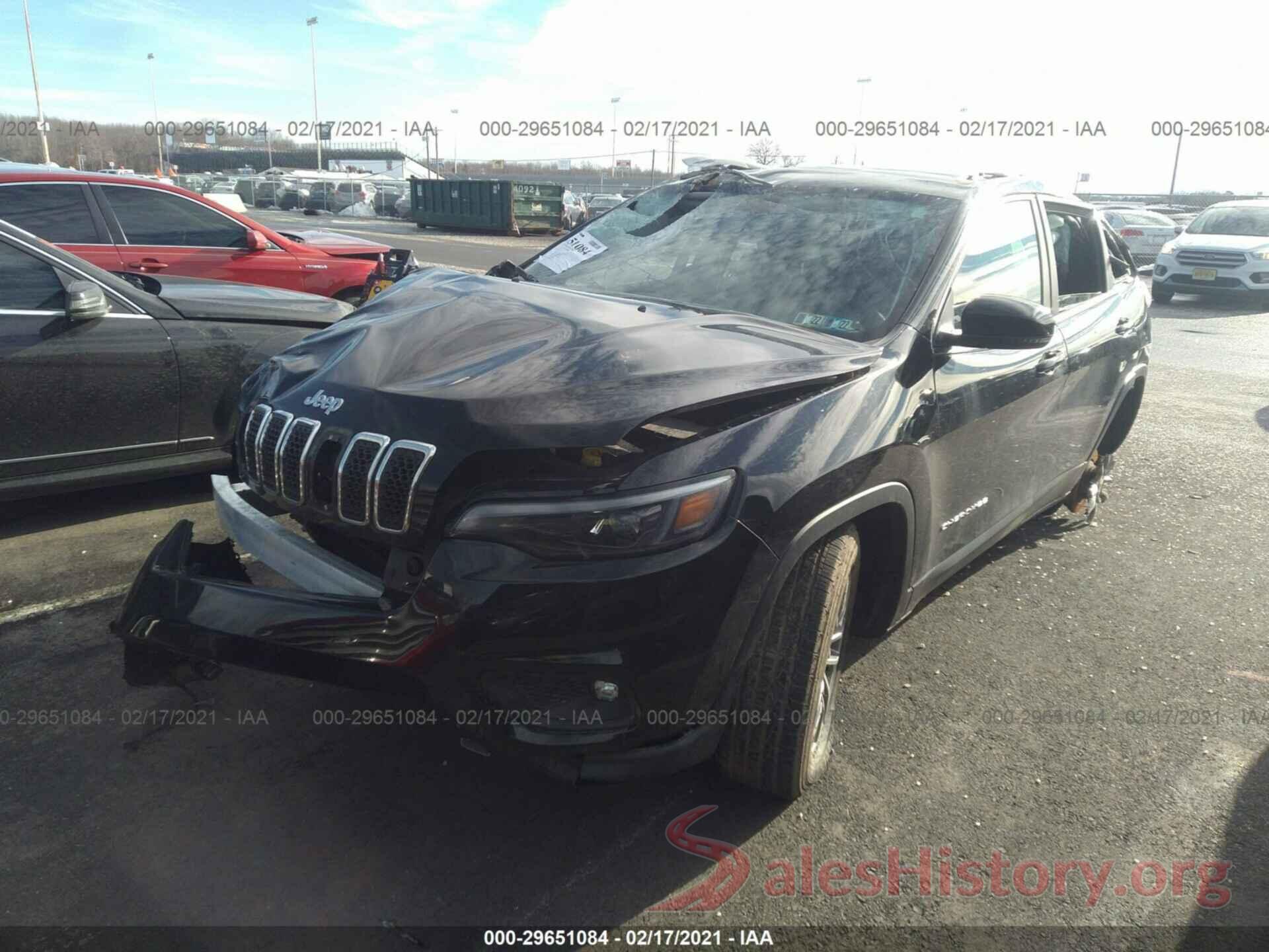 1C4PJMLB8KD244877 2019 JEEP CHEROKEE