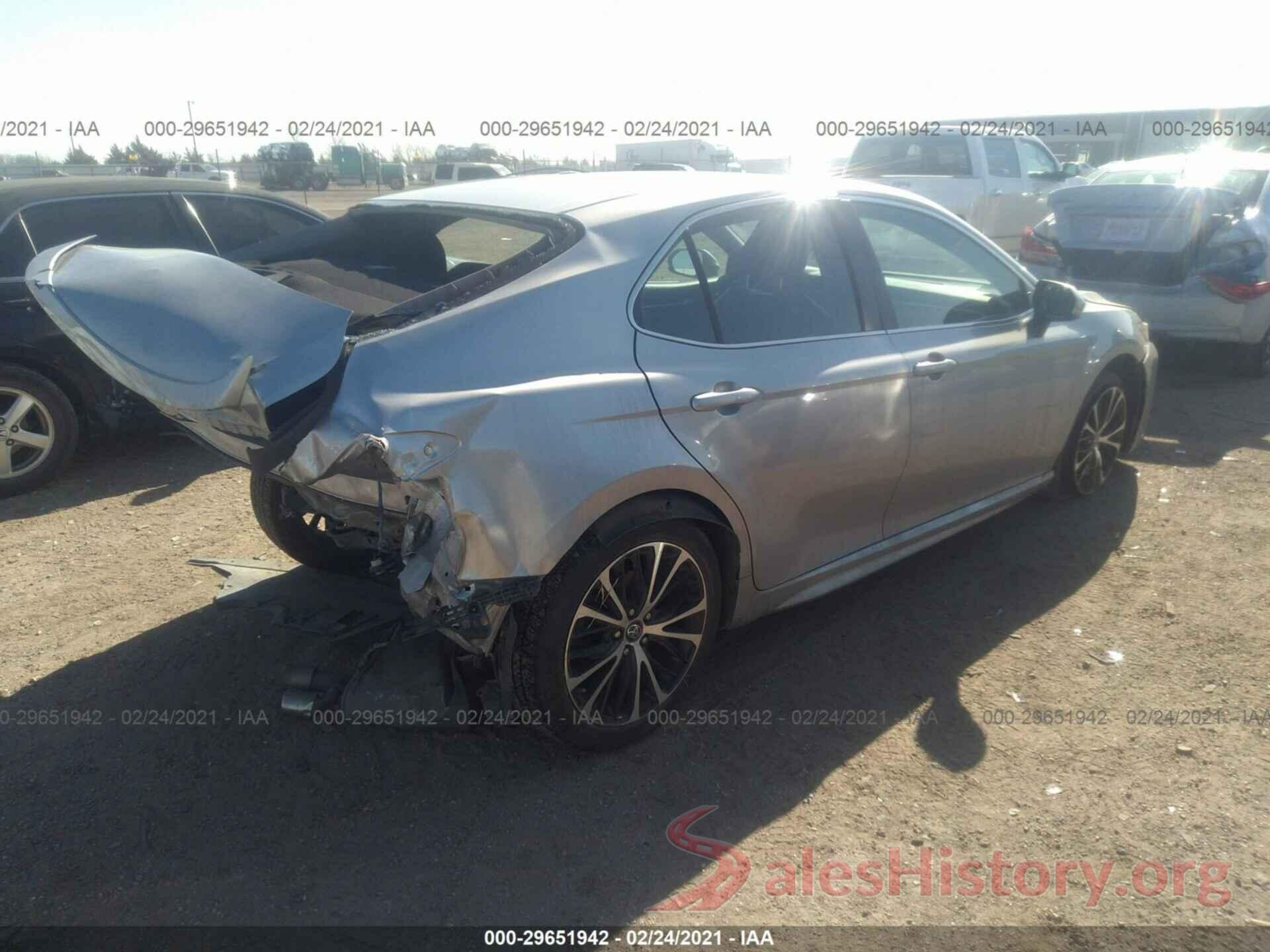 4T1B11HK9JU595650 2018 TOYOTA CAMRY