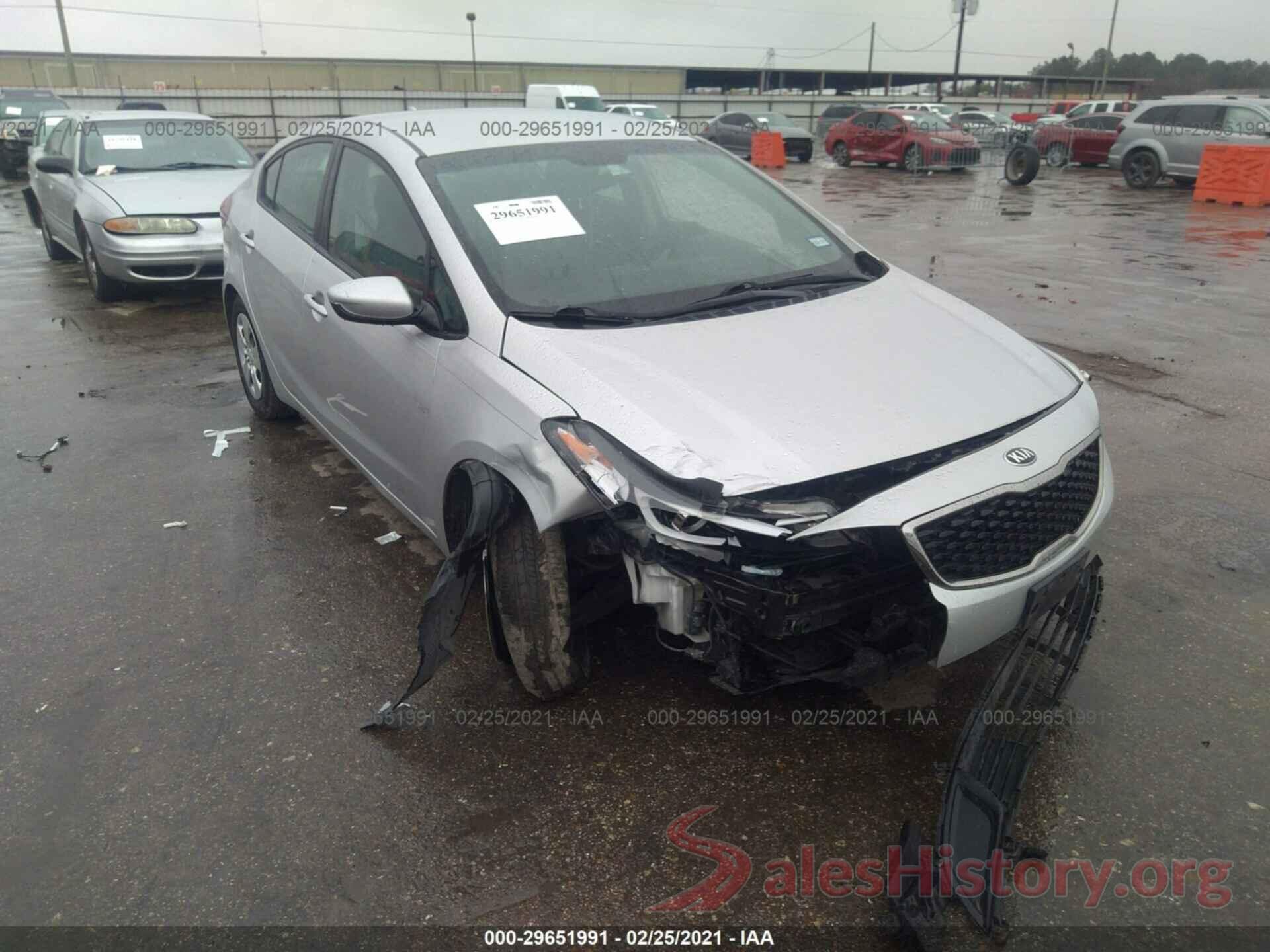 3KPFK4A73HE140893 2017 KIA FORTE