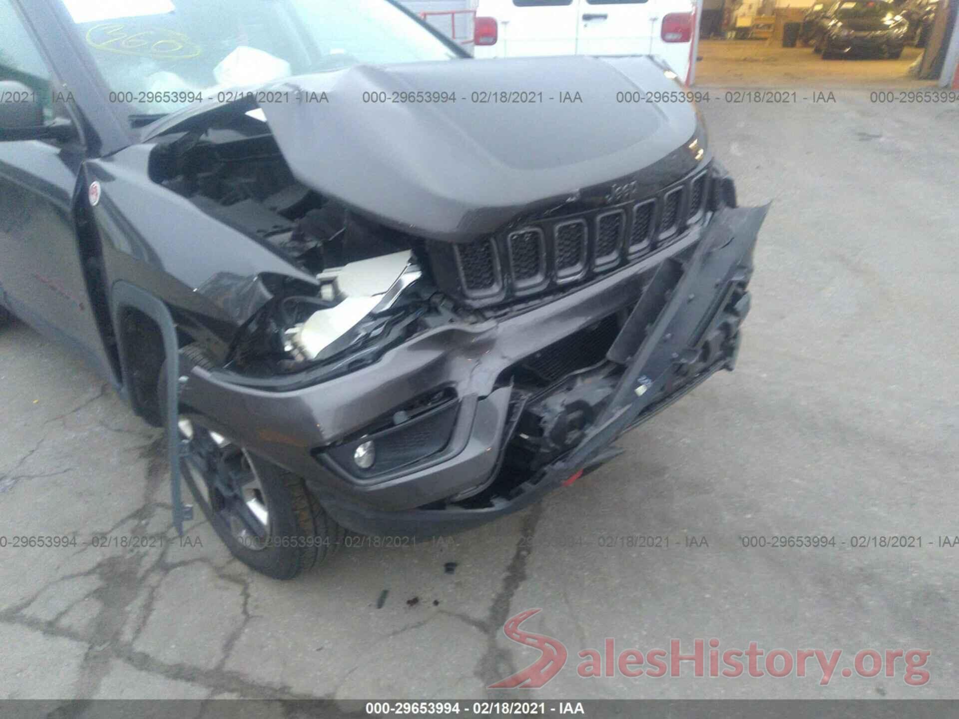 3C4NJDDB5JT132018 2018 JEEP COMPASS