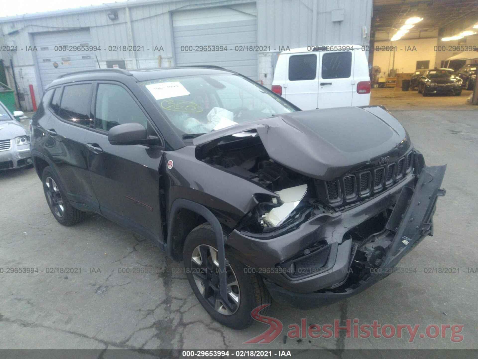 3C4NJDDB5JT132018 2018 JEEP COMPASS