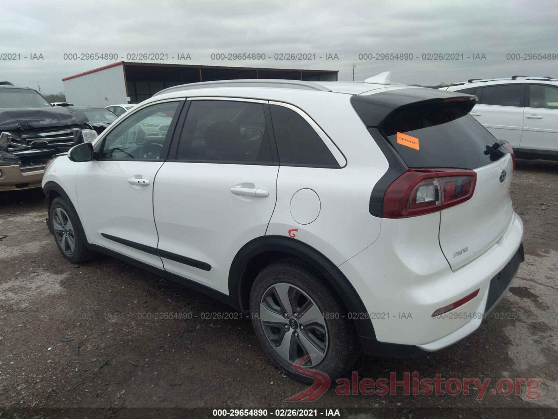 KNDCC3LC4H5086987 2017 KIA NIRO