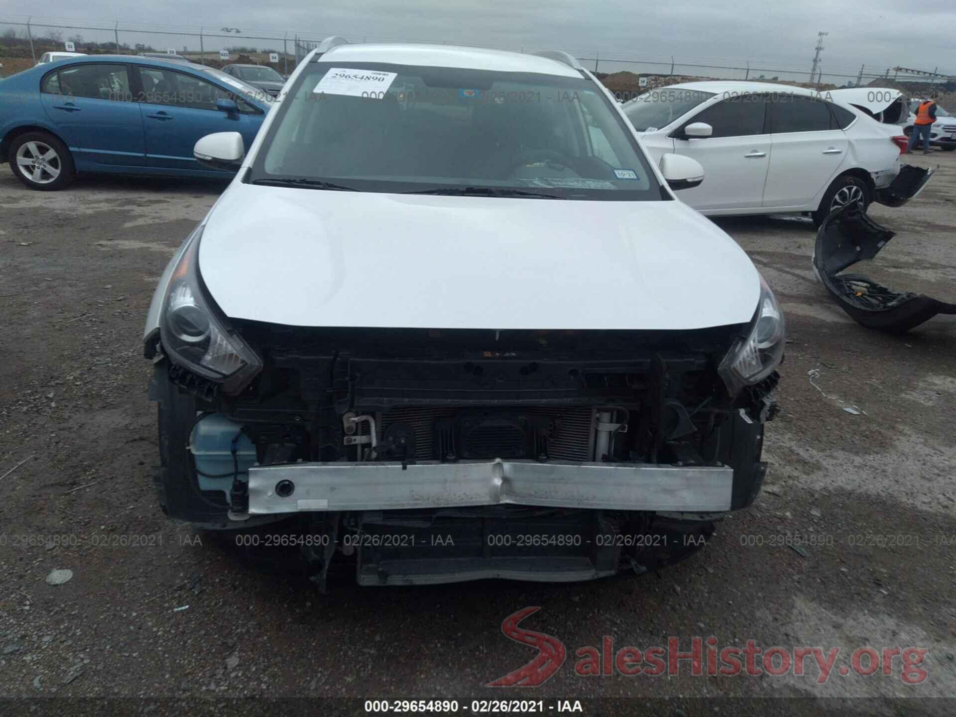 KNDCC3LC4H5086987 2017 KIA NIRO