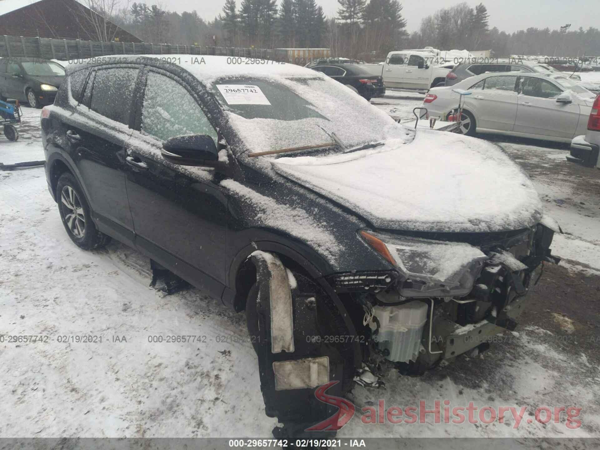 2T3RFREV9JW804356 2018 TOYOTA RAV4