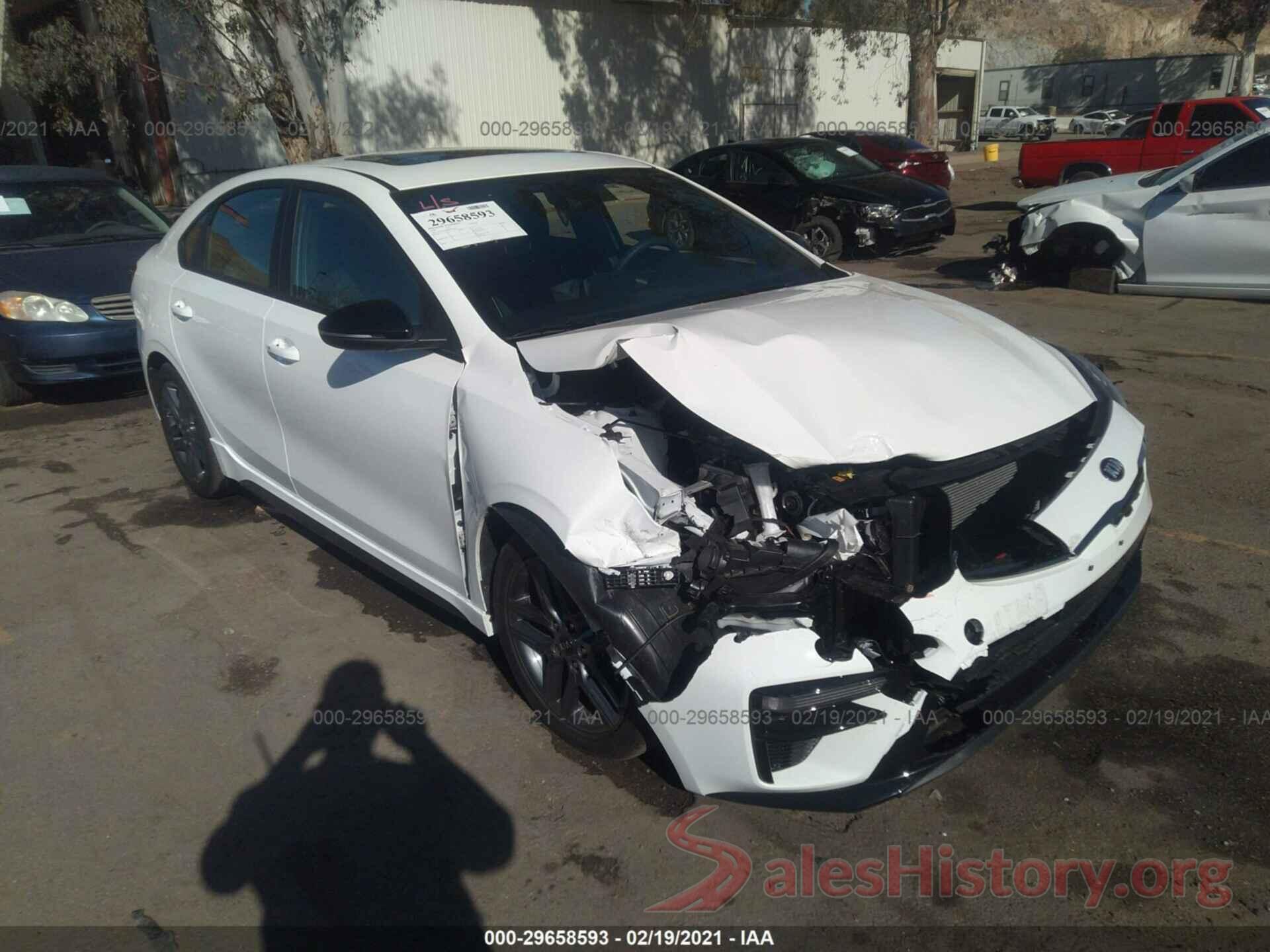 3KPF34AD8ME302904 2021 KIA FORTE