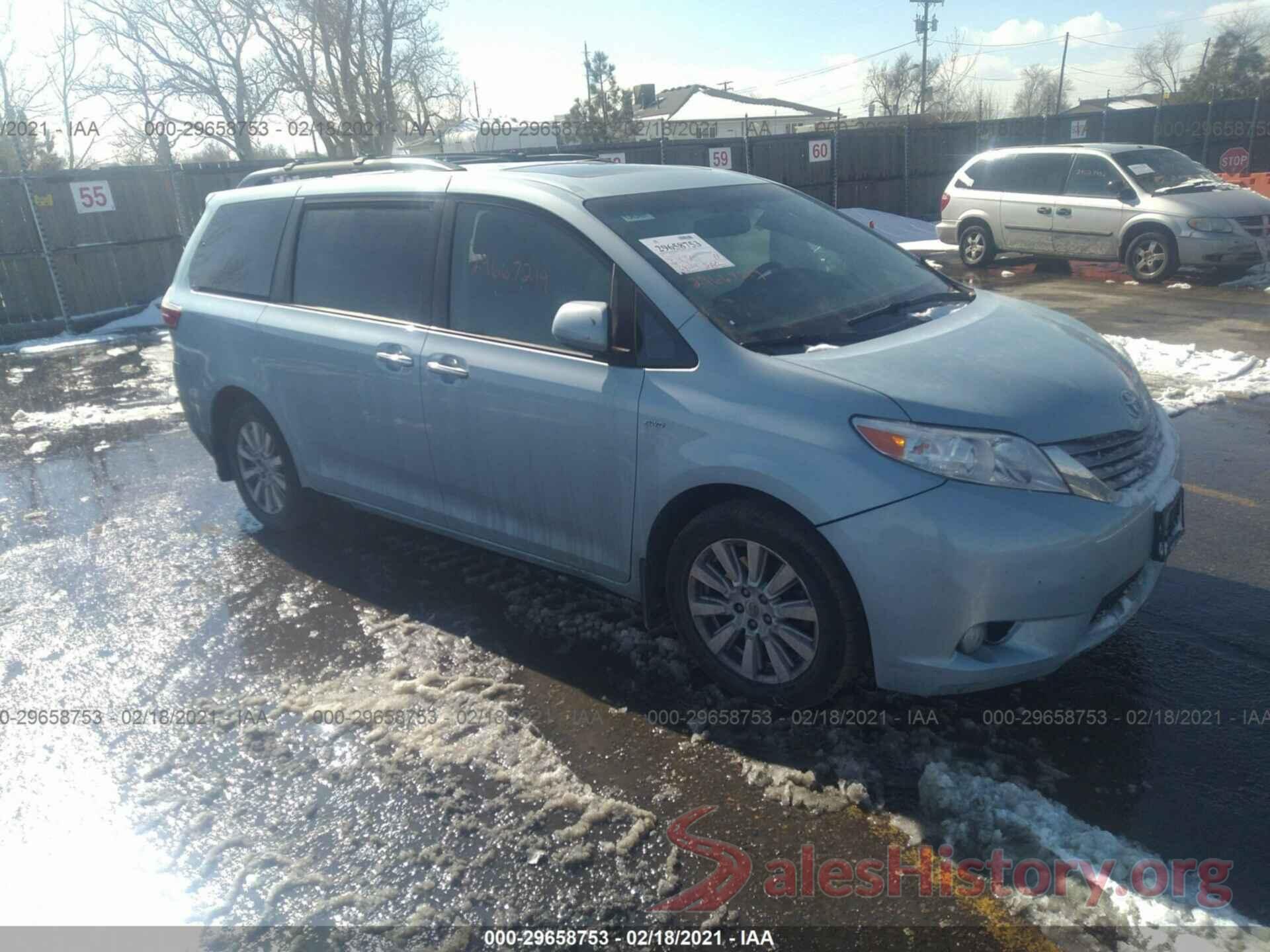 5TDDZ3DC9HS151392 2017 TOYOTA SIENNA