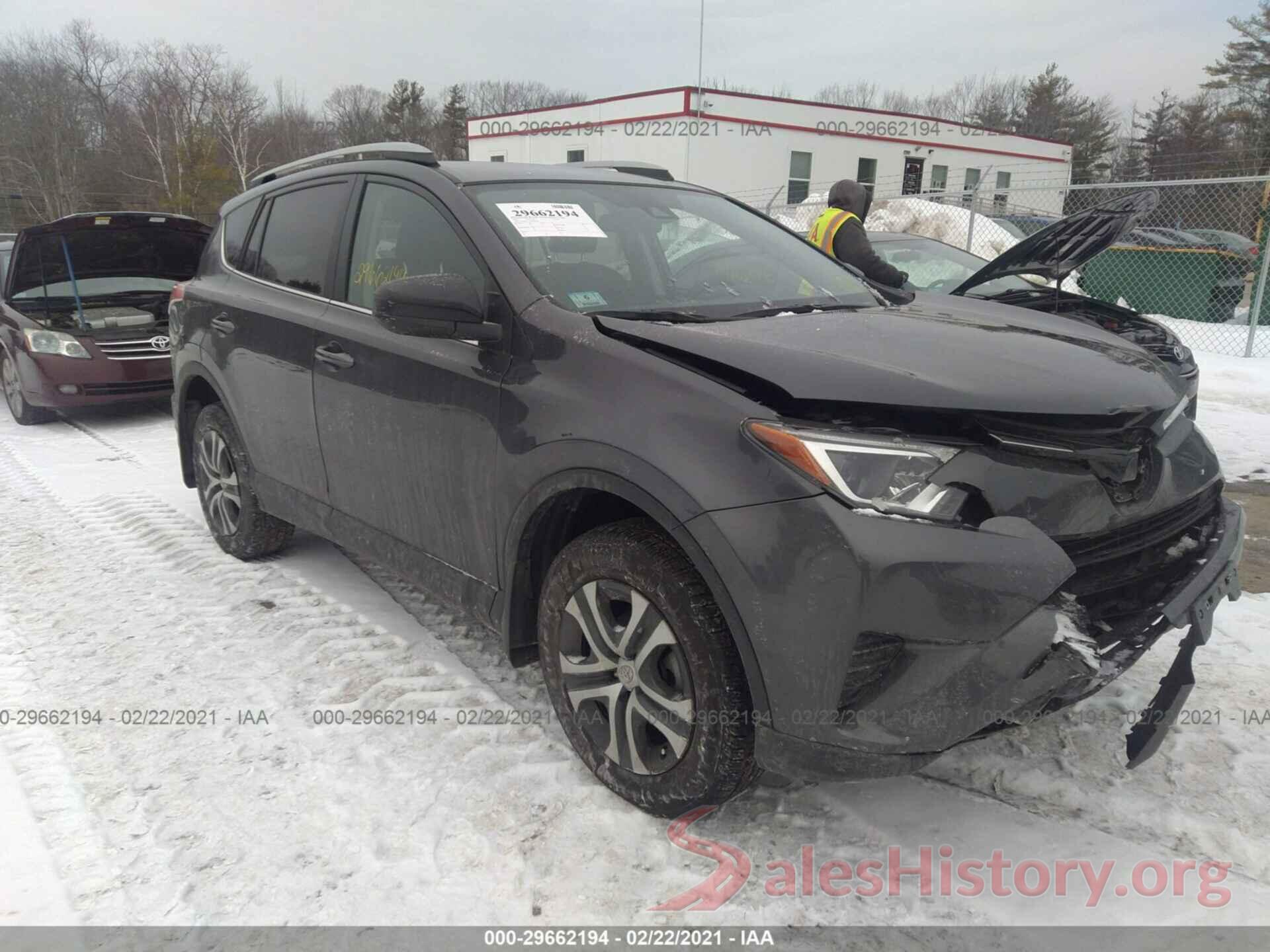 2T3BFREV3HW584580 2017 TOYOTA RAV4