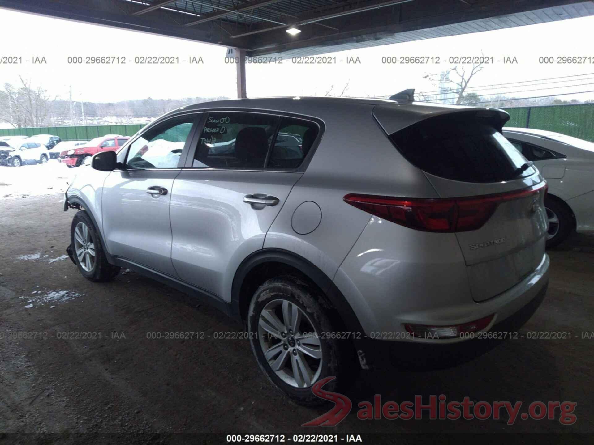 KNDPMCAC9J7412732 2018 KIA SPORTAGE