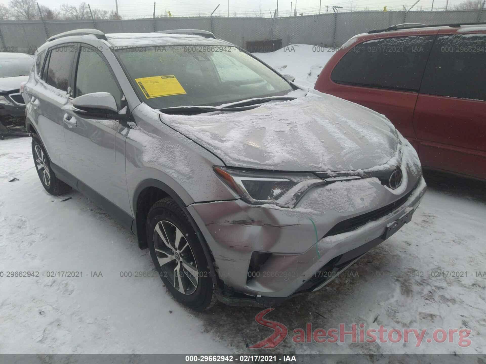 2T3RFREV8HW674385 2017 TOYOTA RAV4