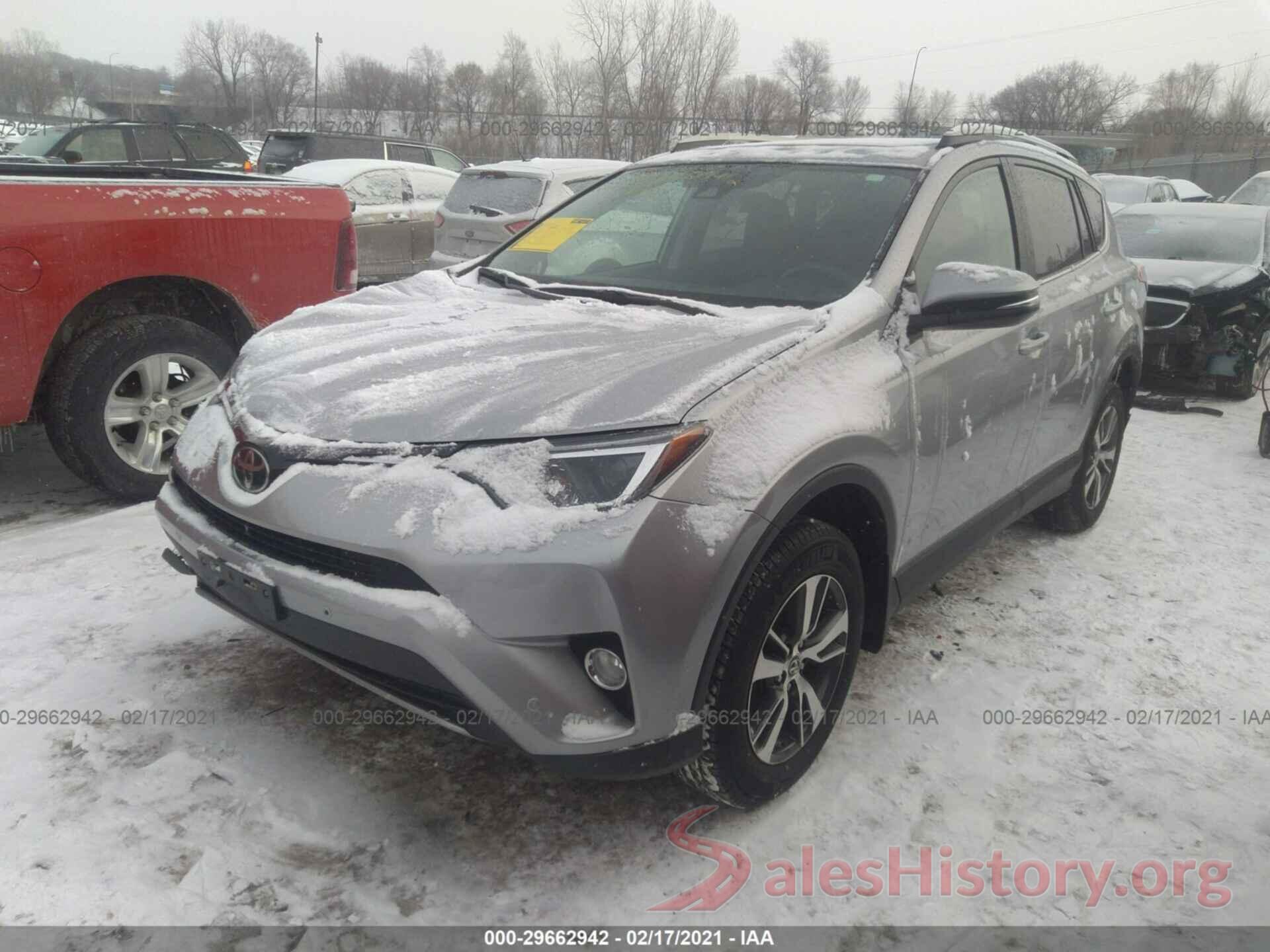 2T3RFREV8HW674385 2017 TOYOTA RAV4