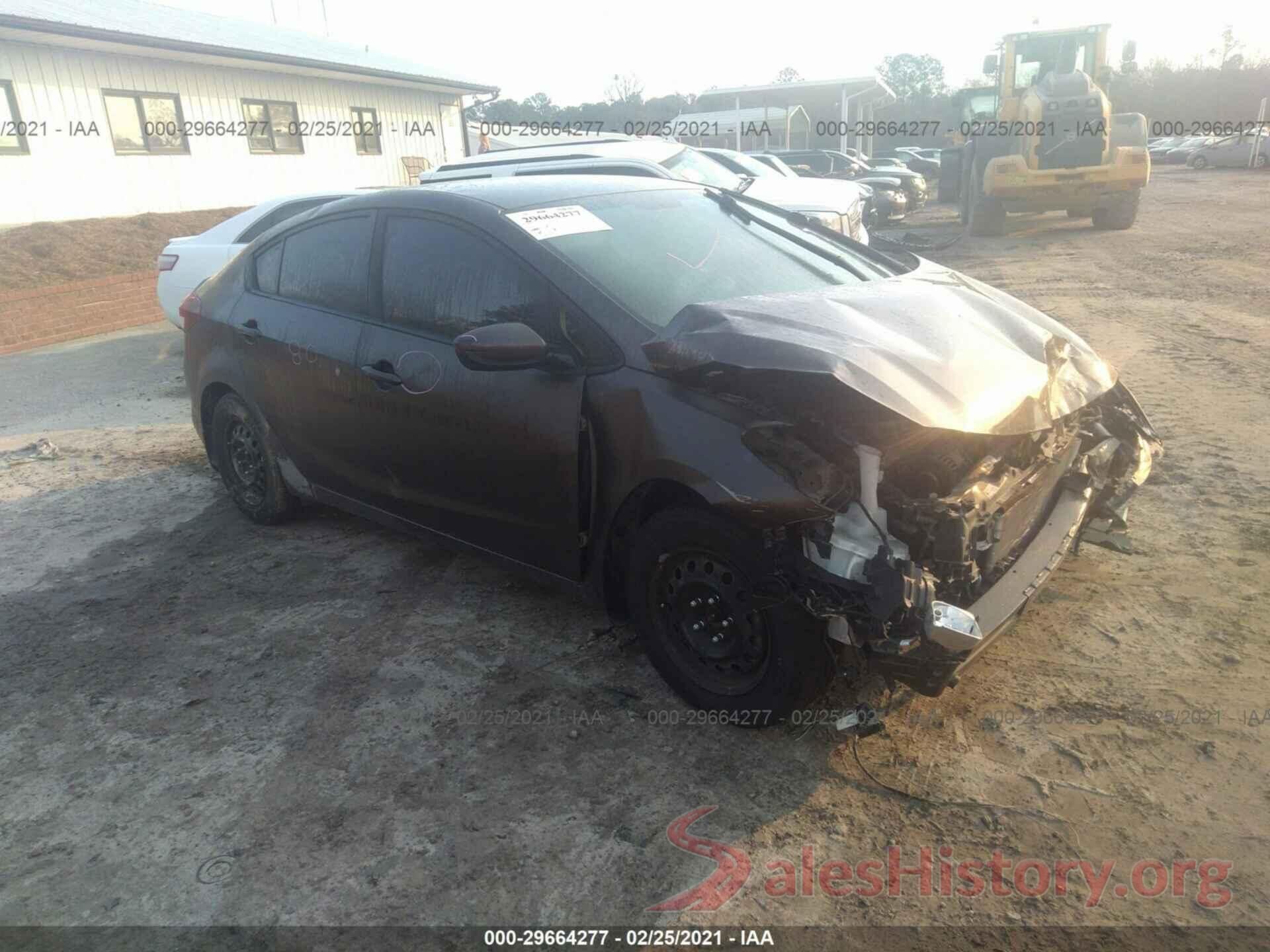 3KPFK4A78HE138962 2017 KIA FORTE