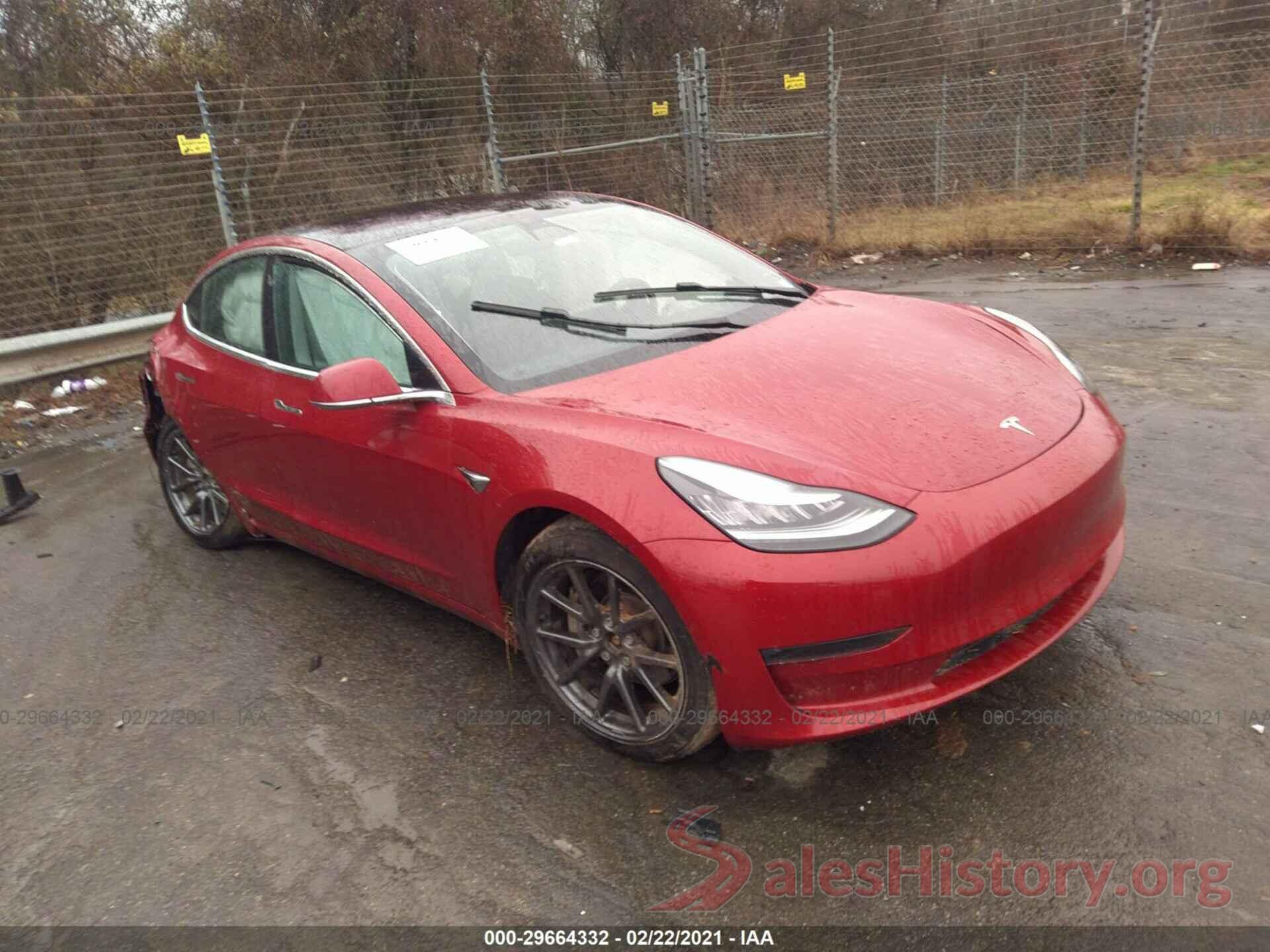 5YJ3E1EB1JF130158 2018 TESLA MODEL 3