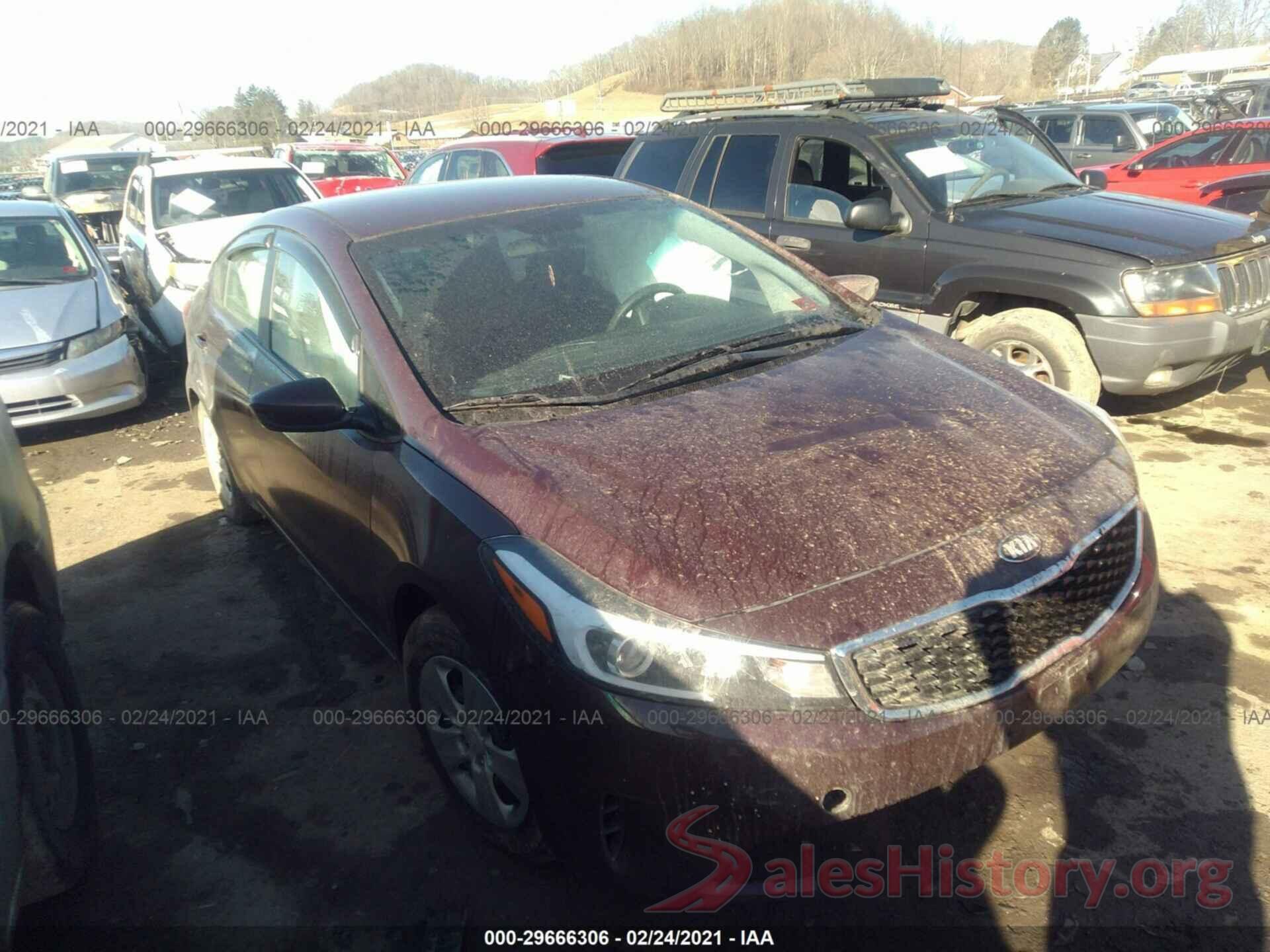 3KPFL4A71JE272165 2018 KIA FORTE