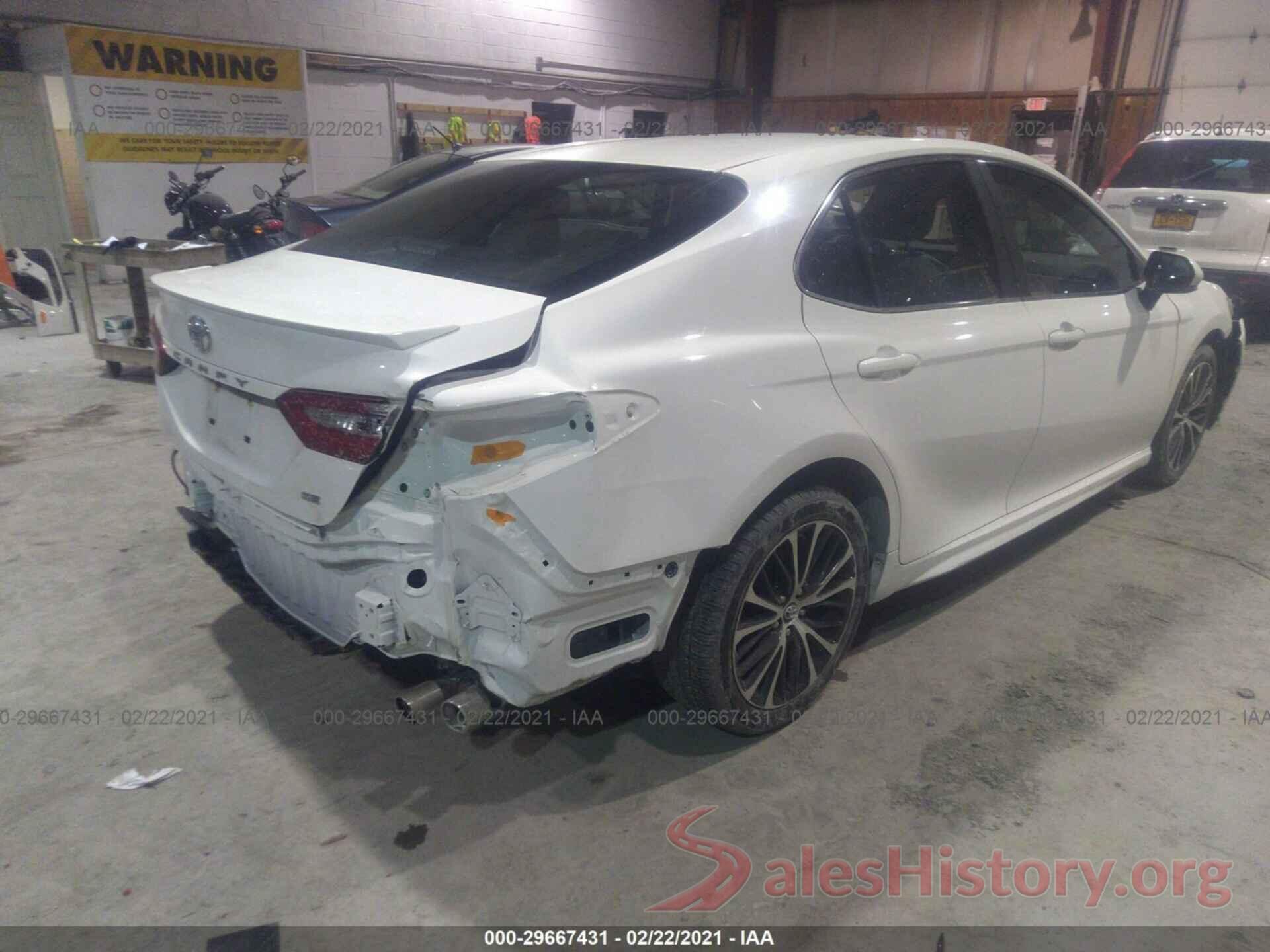 4T1B11HK8JU145777 2018 TOYOTA CAMRY