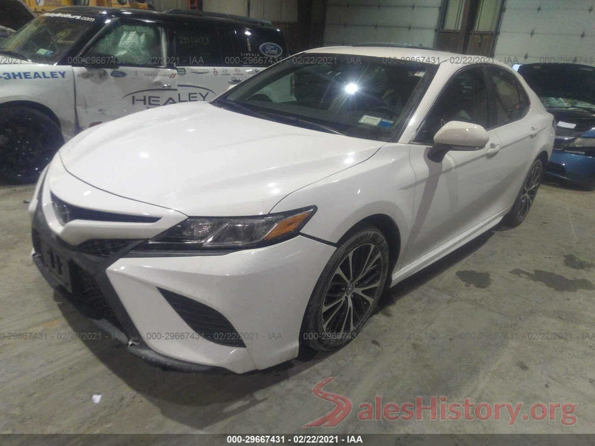 4T1B11HK8JU145777 2018 TOYOTA CAMRY