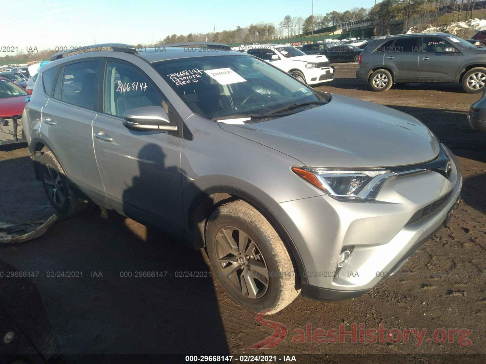 2T3RFREV5HW680662 2017 TOYOTA RAV4