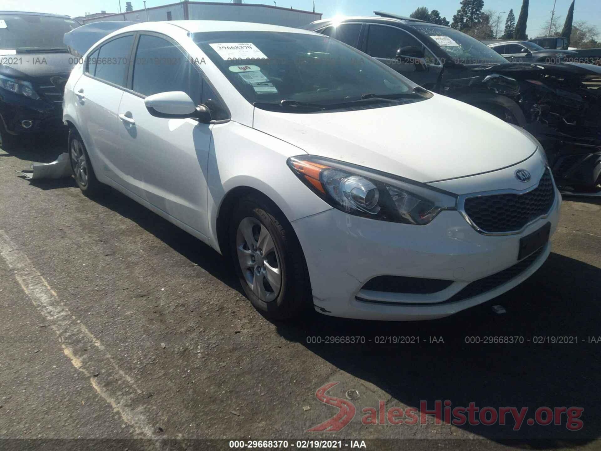 KNAFK4A66G5616780 2016 KIA FORTE