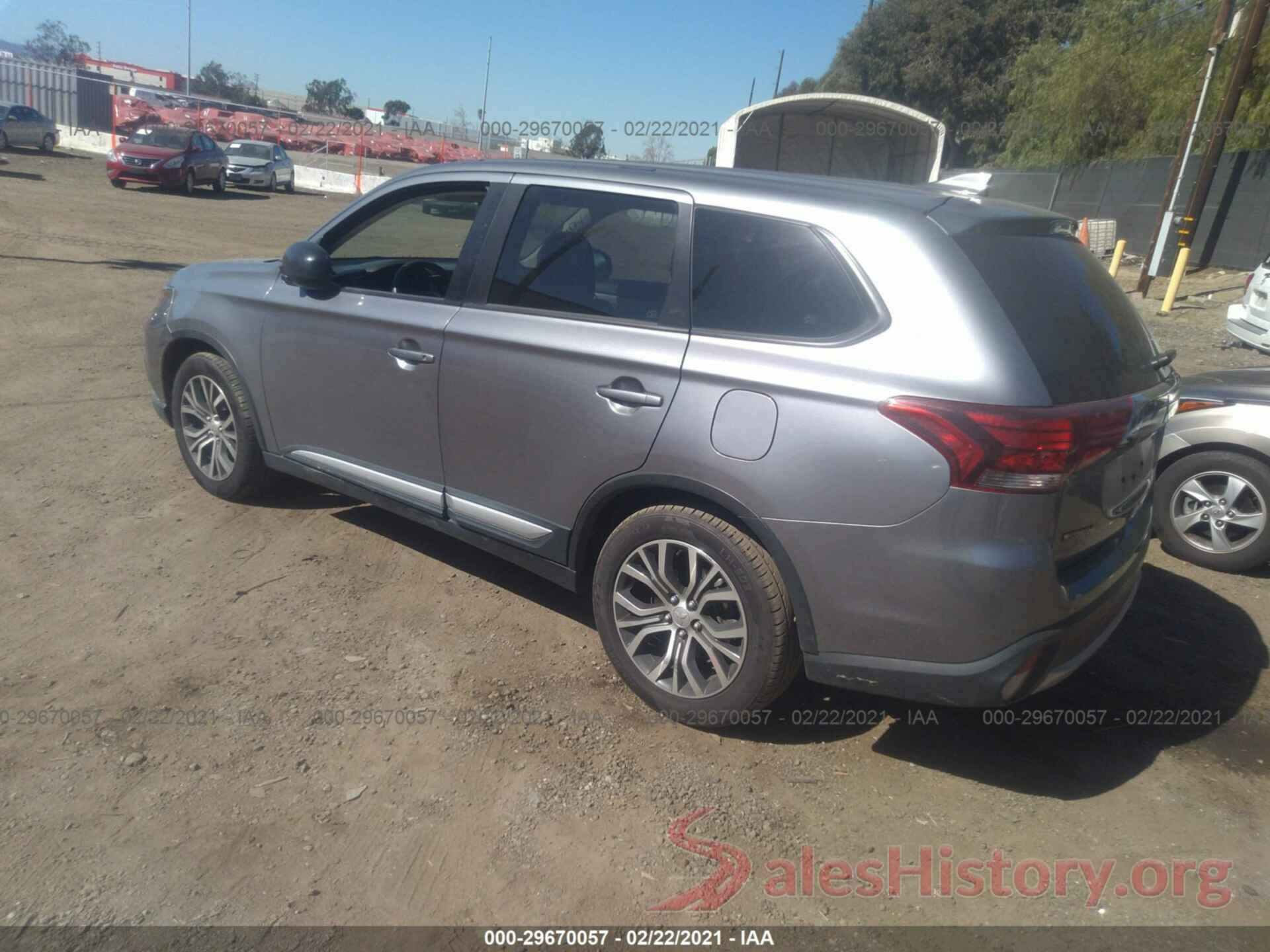 JA4AZ3A34JZ061895 2018 MITSUBISHI OUTLANDER