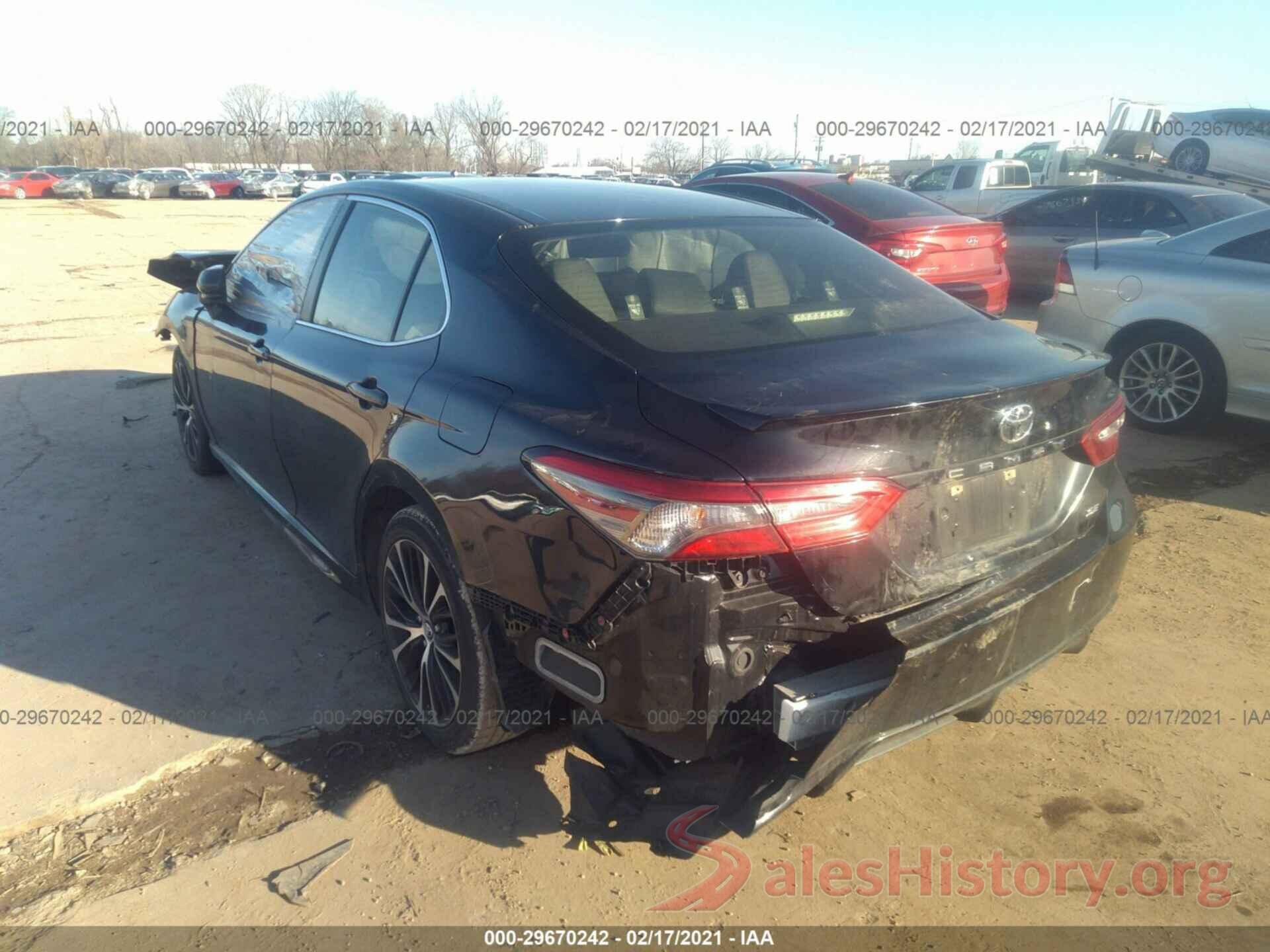 JTNB11HK5J3021696 2018 TOYOTA CAMRY