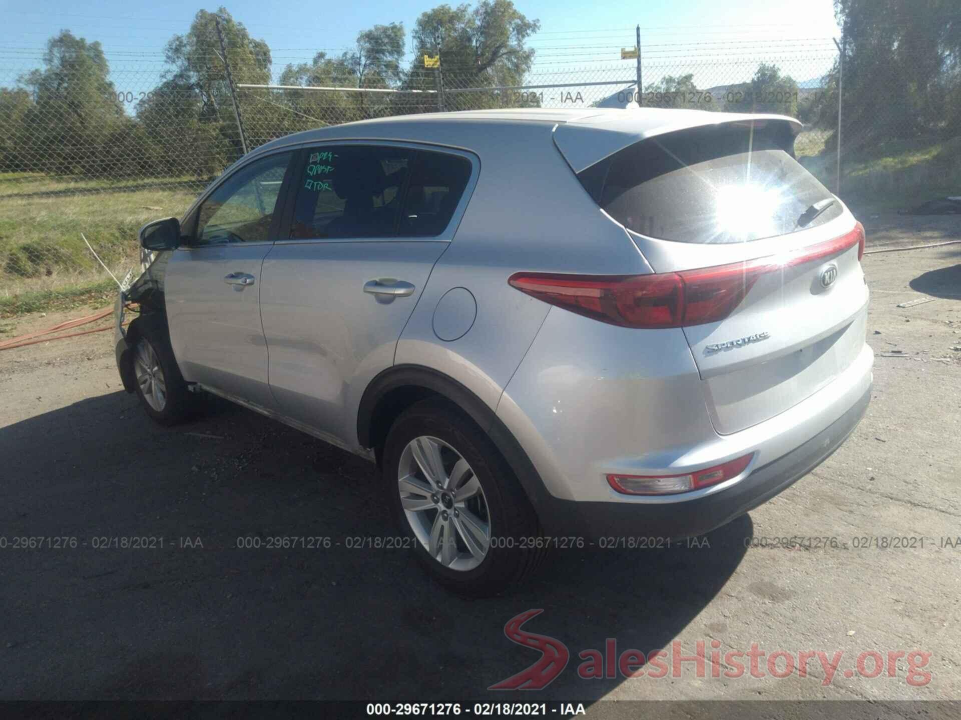 KNDPMCAC4J7421824 2018 KIA SPORTAGE