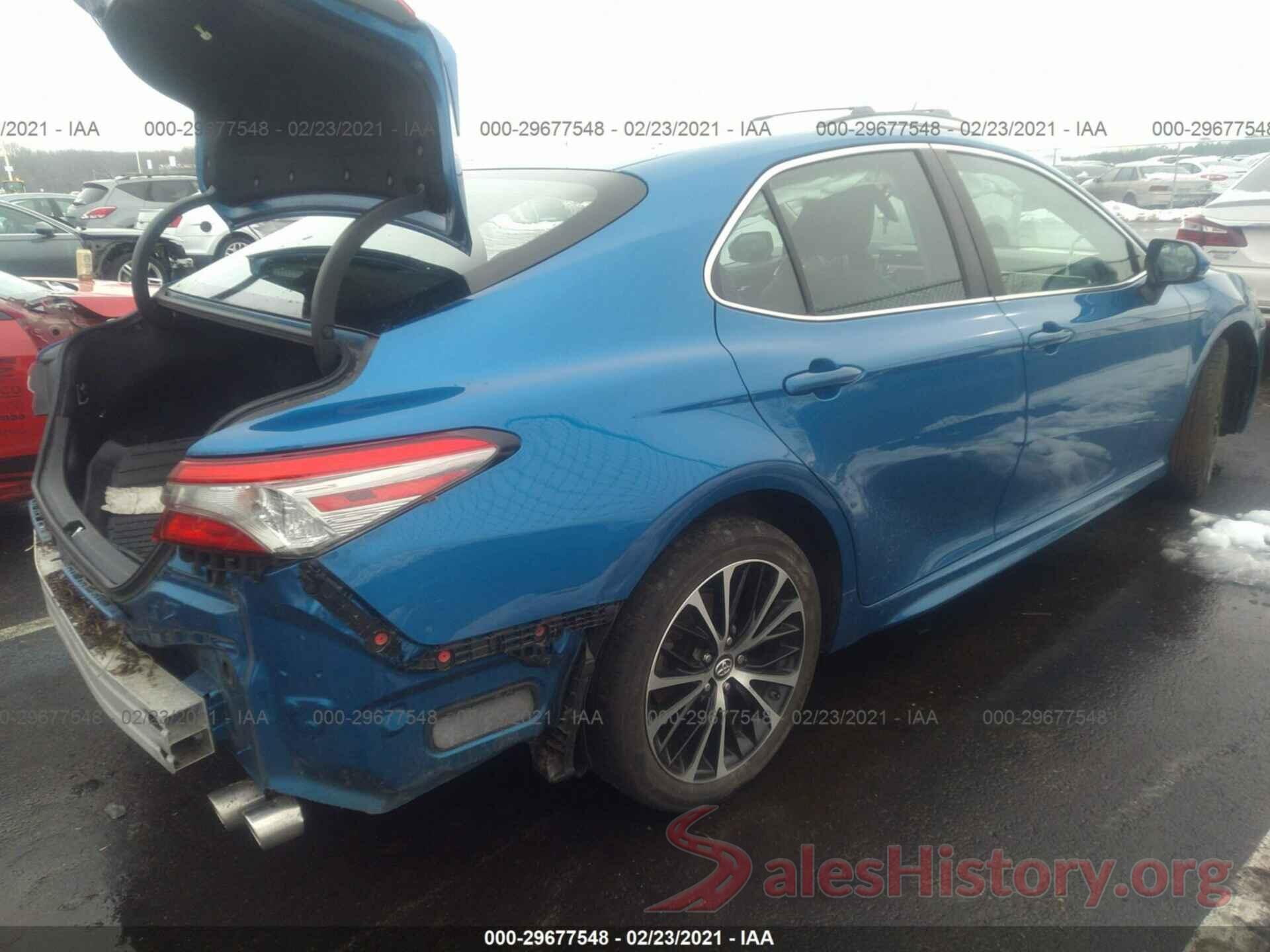 4T1B11HK5JU107522 2018 TOYOTA CAMRY