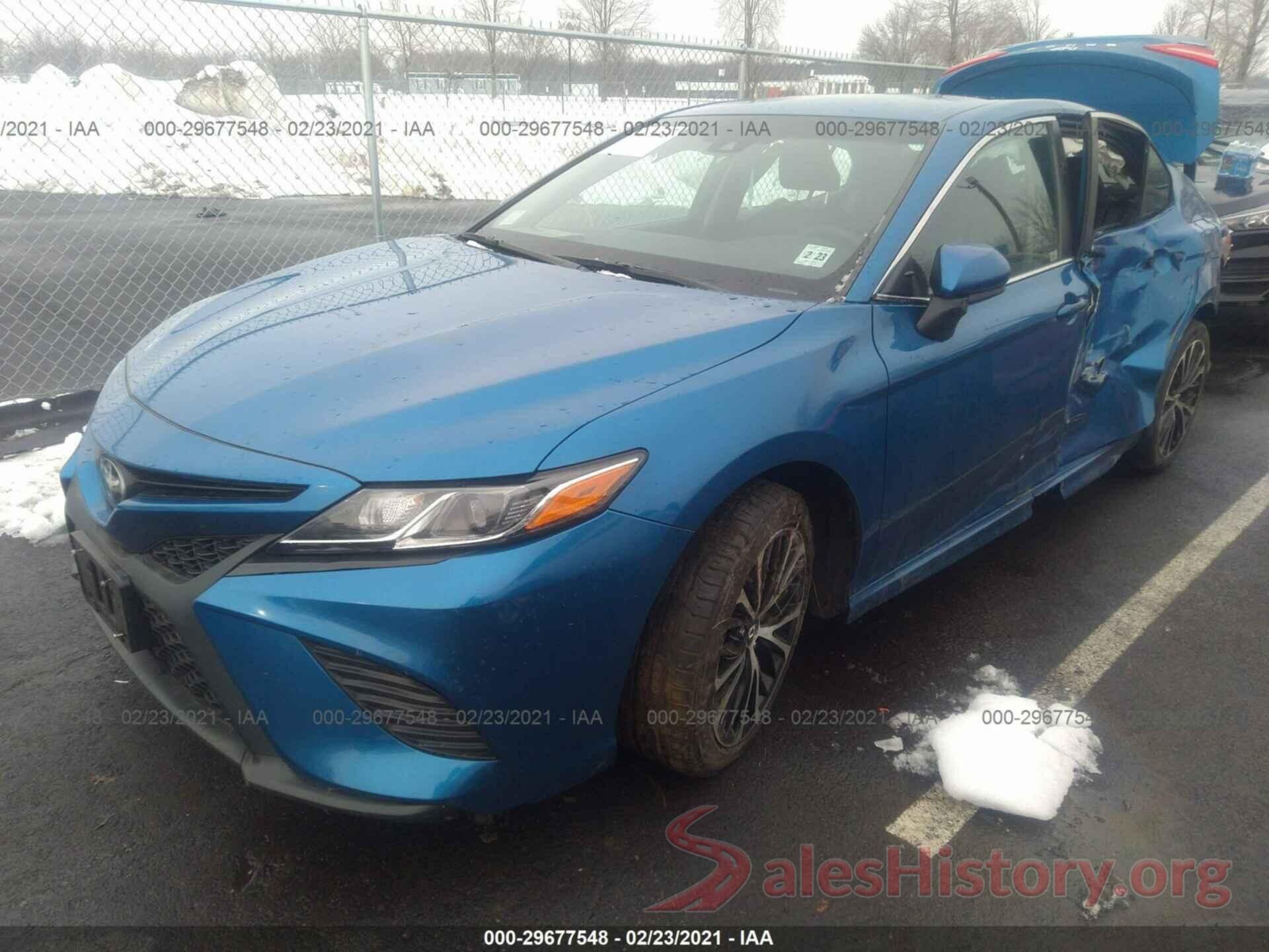 4T1B11HK5JU107522 2018 TOYOTA CAMRY