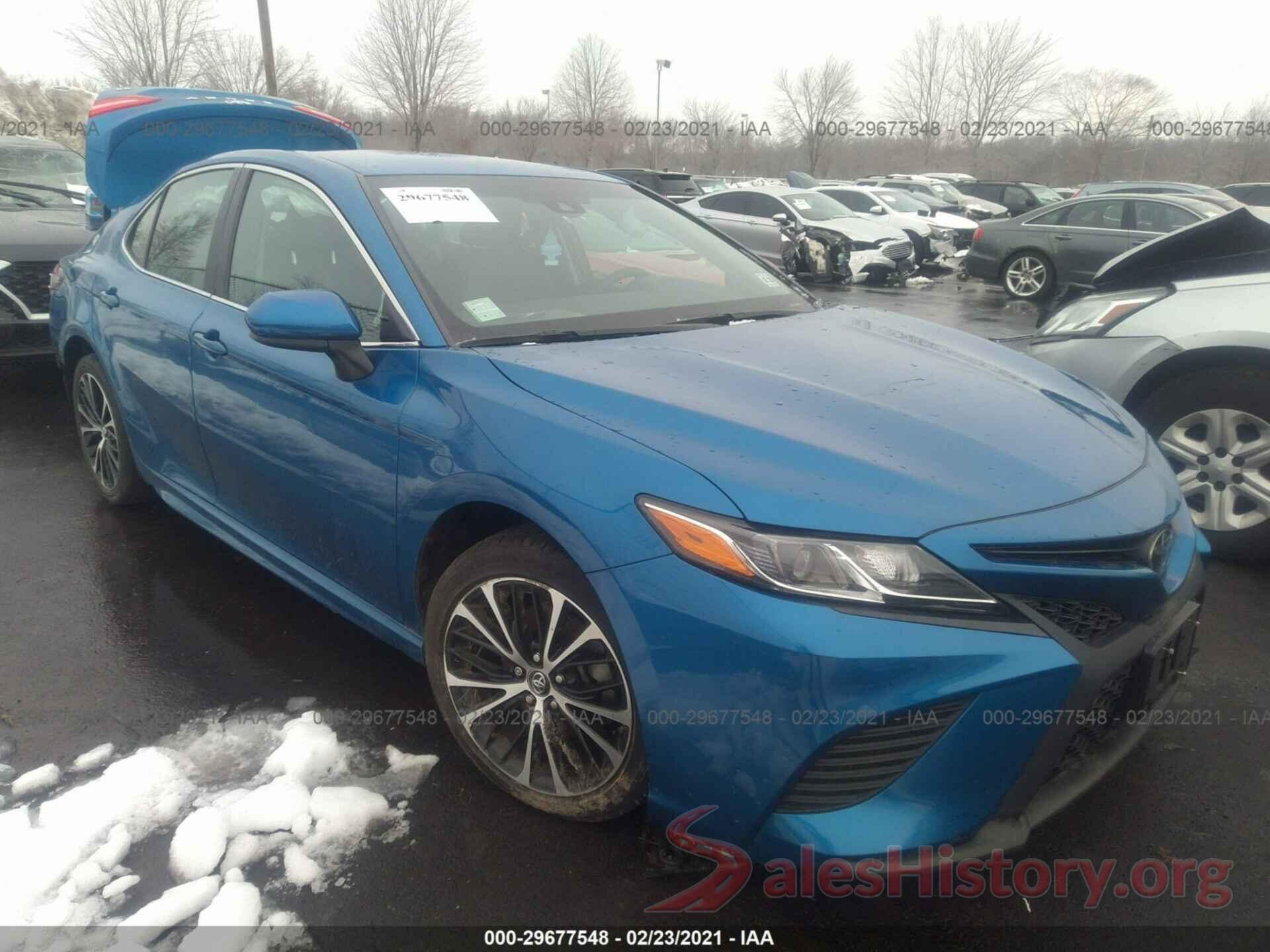 4T1B11HK5JU107522 2018 TOYOTA CAMRY