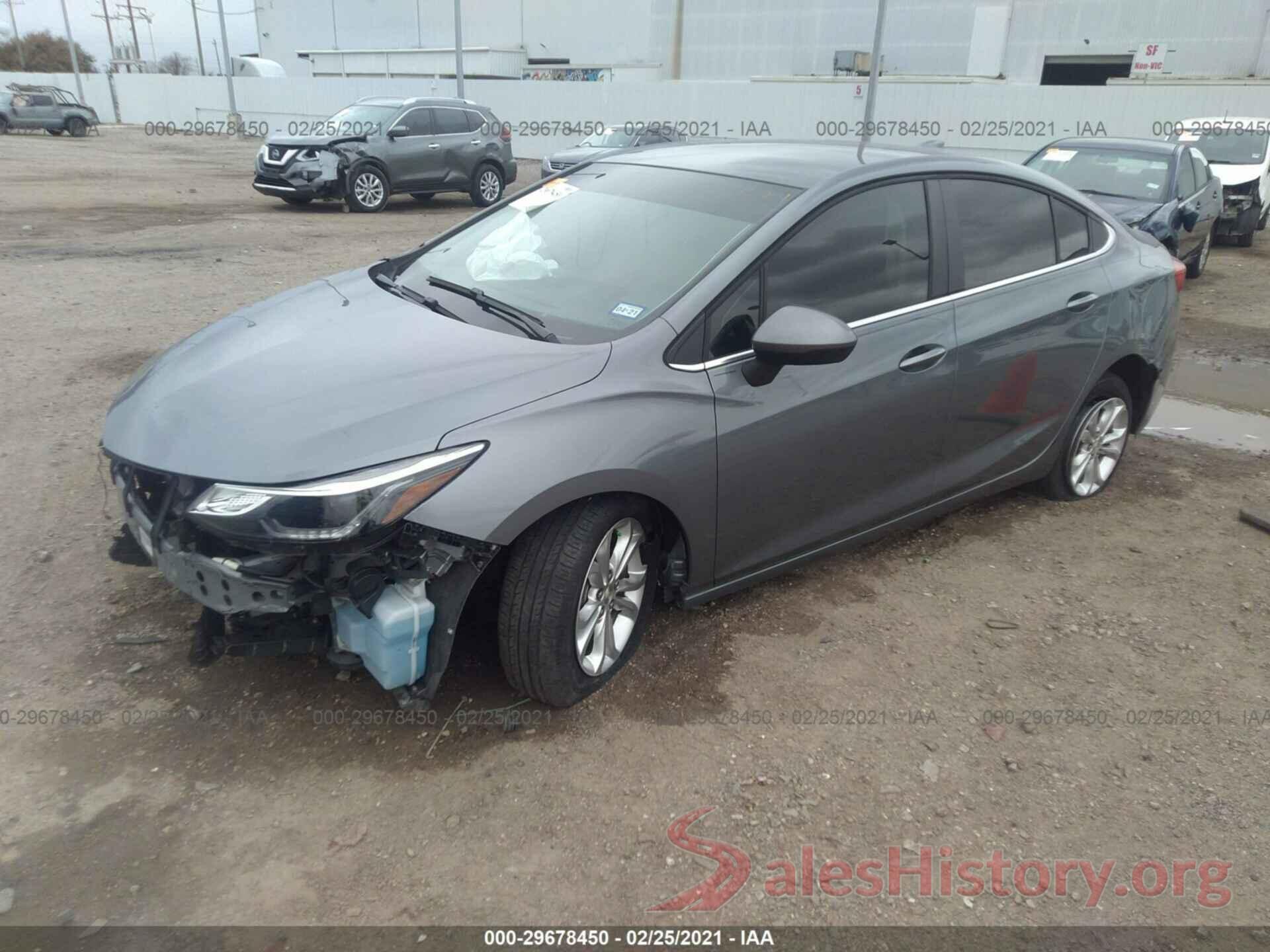 1G1BE5SM8K7139643 2019 CHEVROLET CRUZE